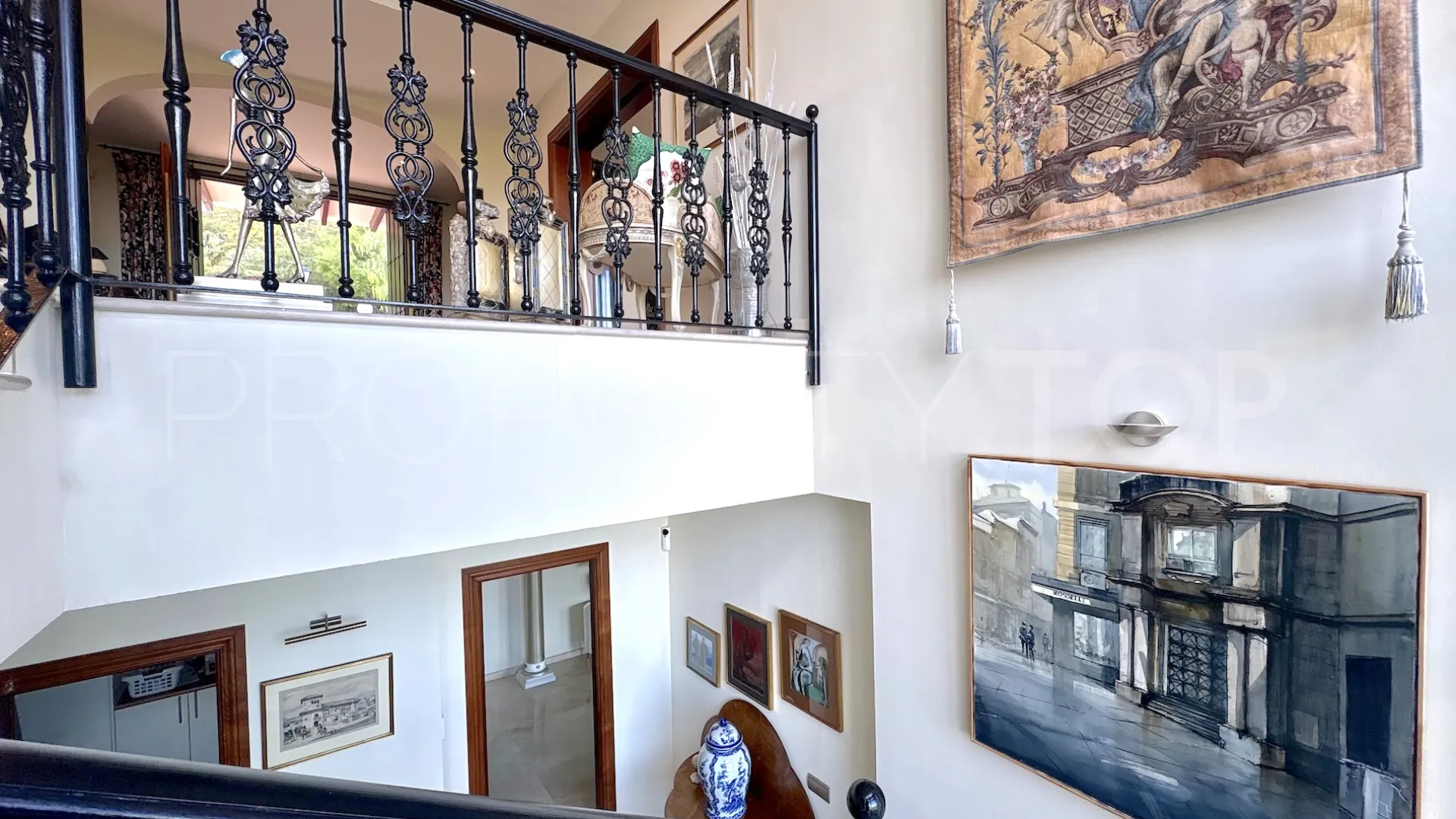 Se vende villa de 4 dormitorios en La Cala Golf Resort