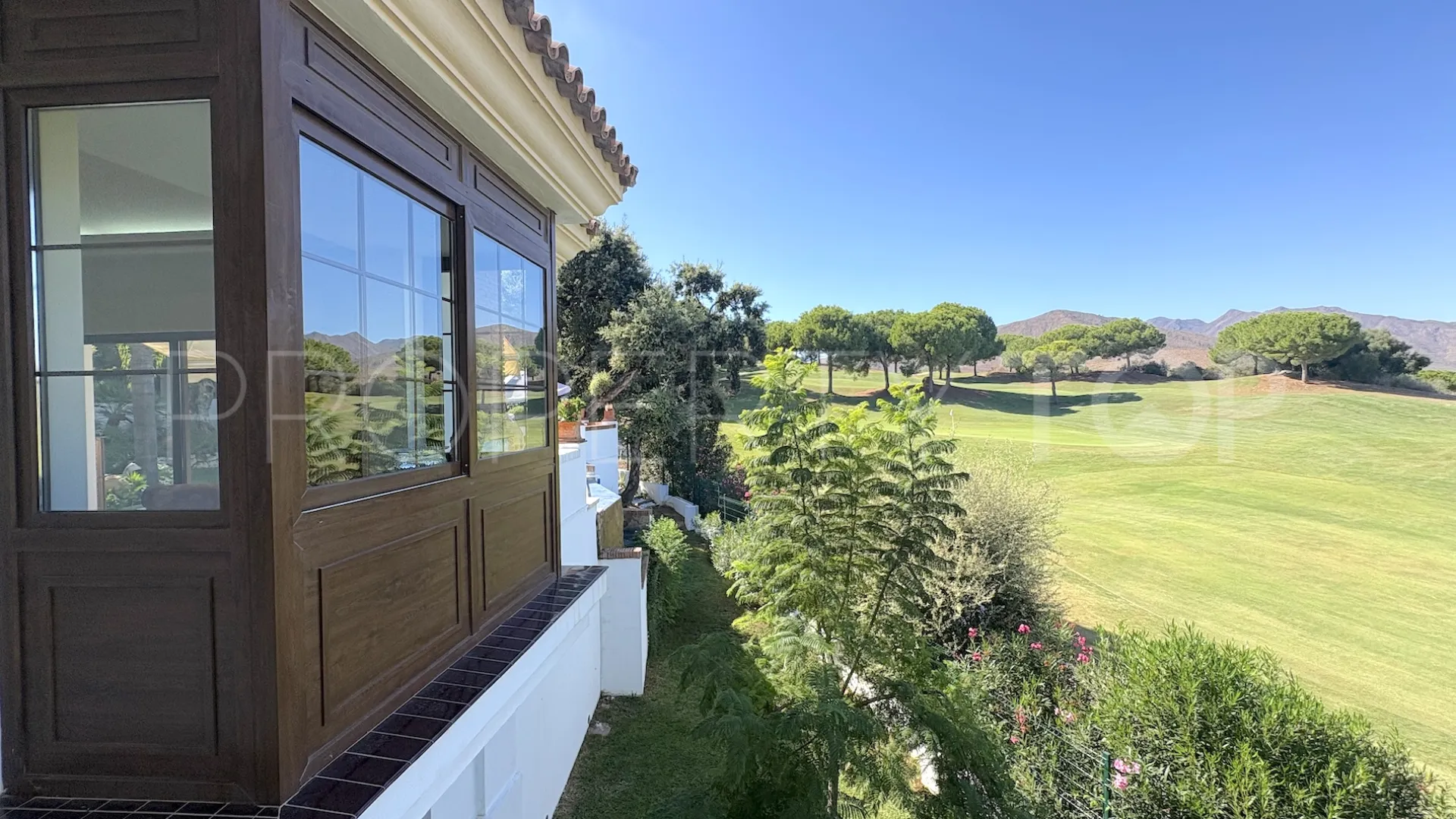 Se vende villa de 4 dormitorios en La Cala Golf Resort