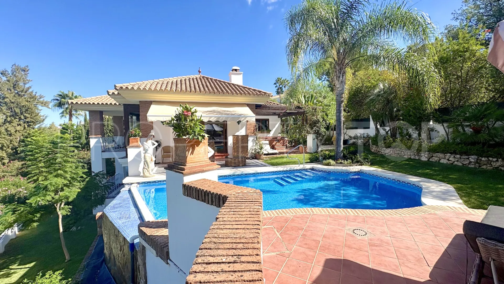 Se vende villa de 4 dormitorios en La Cala Golf Resort