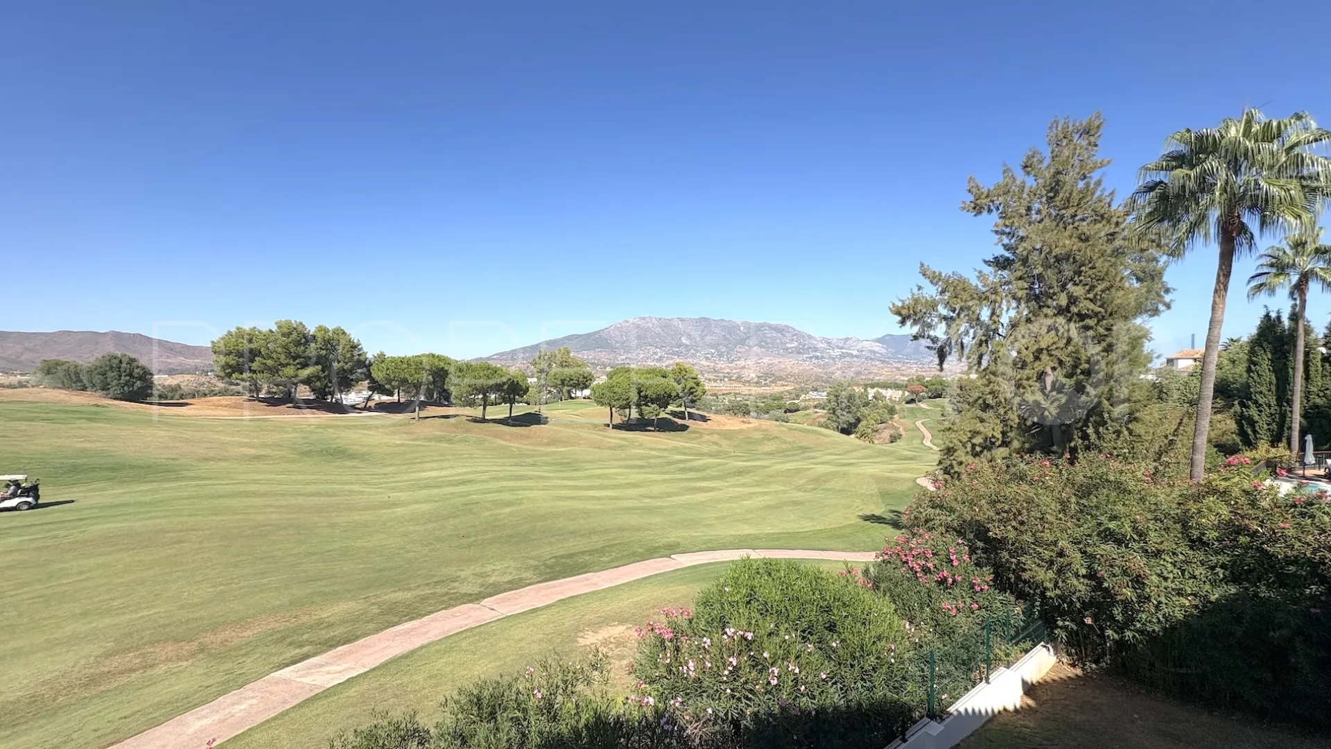 Se vende villa de 4 dormitorios en La Cala Golf Resort