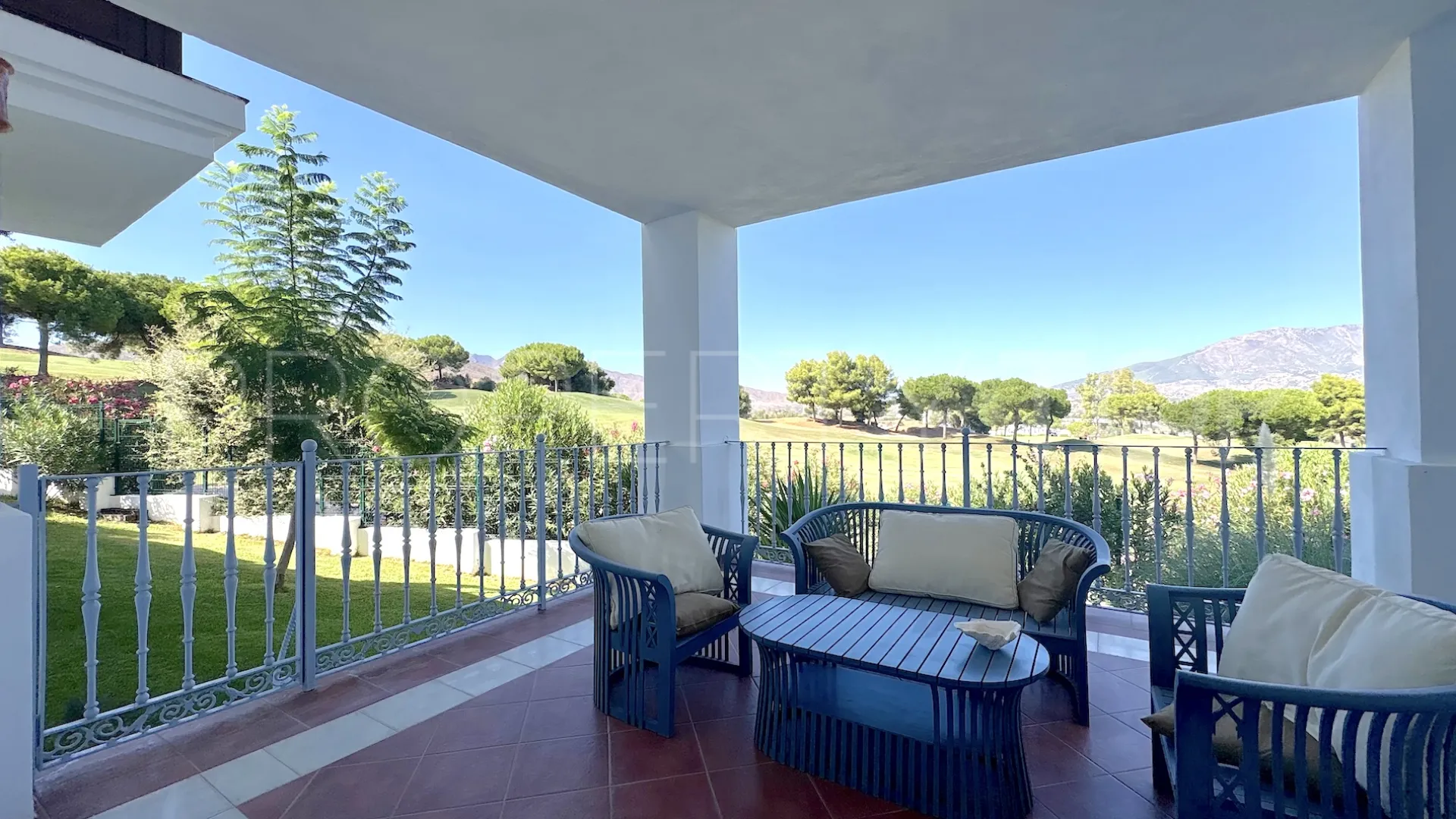 Se vende villa de 4 dormitorios en La Cala Golf Resort