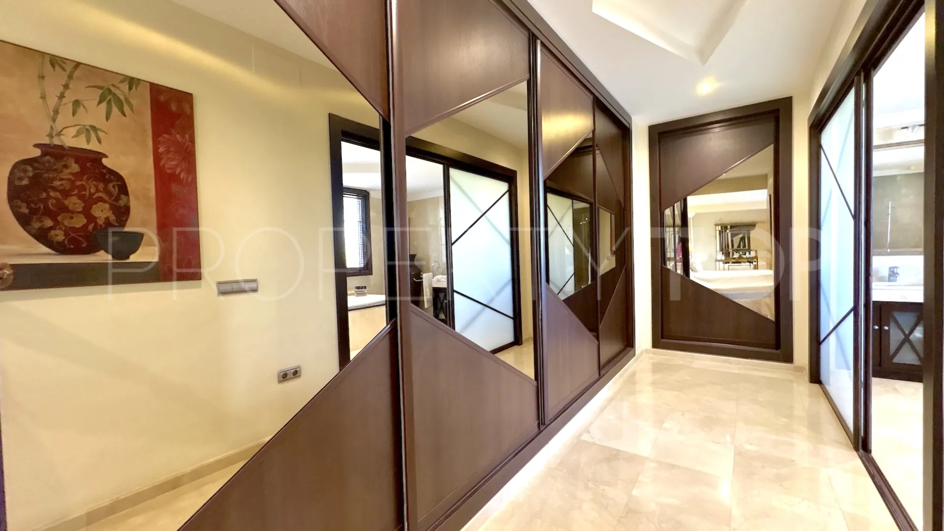 Se vende villa de 4 dormitorios en La Cala Golf Resort