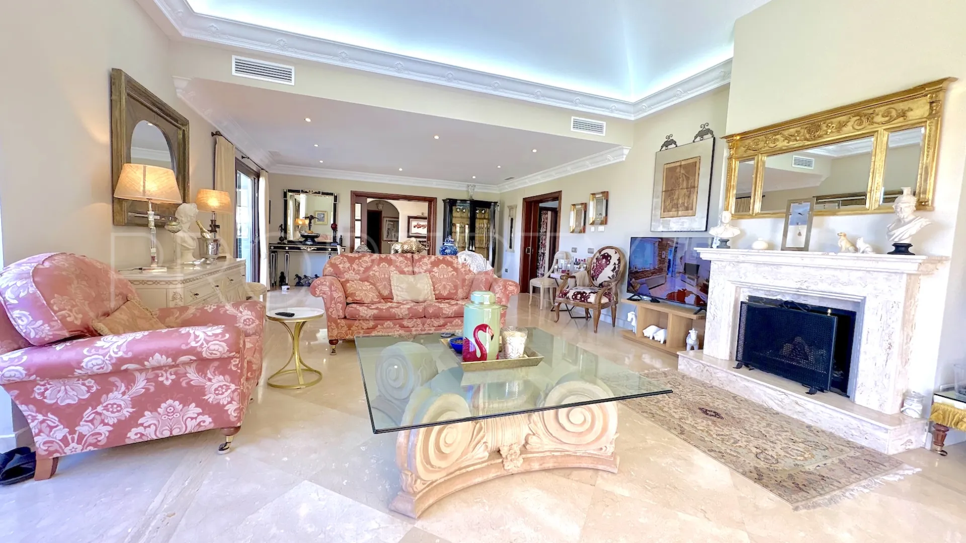 Se vende villa de 4 dormitorios en La Cala Golf Resort