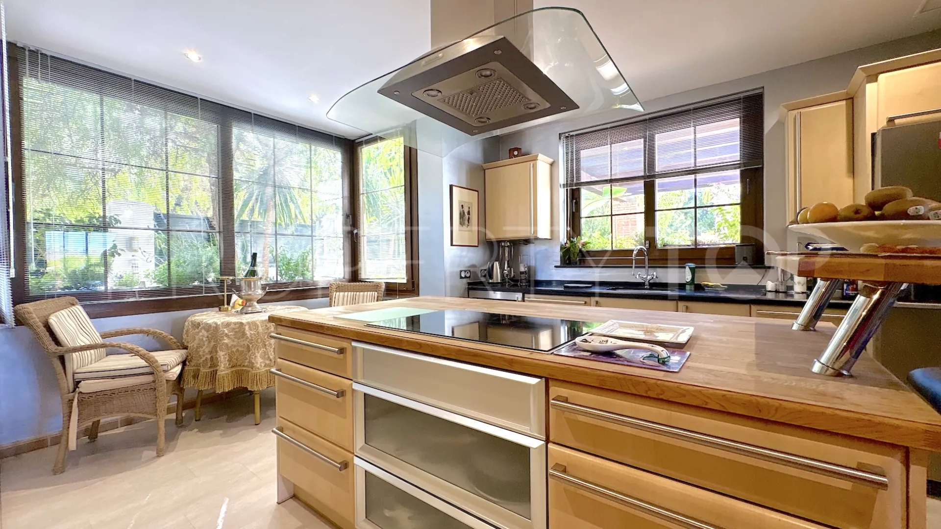 Se vende villa de 4 dormitorios en La Cala Golf Resort