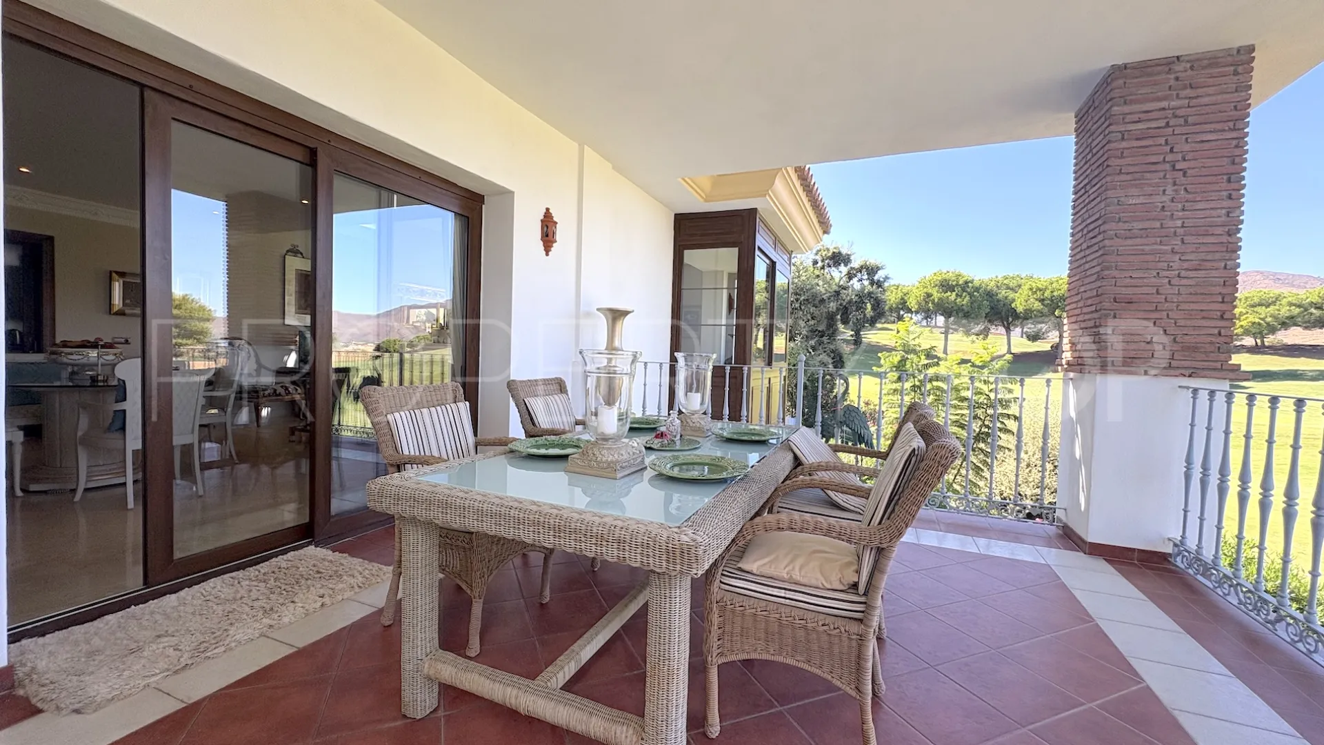 Se vende villa de 4 dormitorios en La Cala Golf Resort