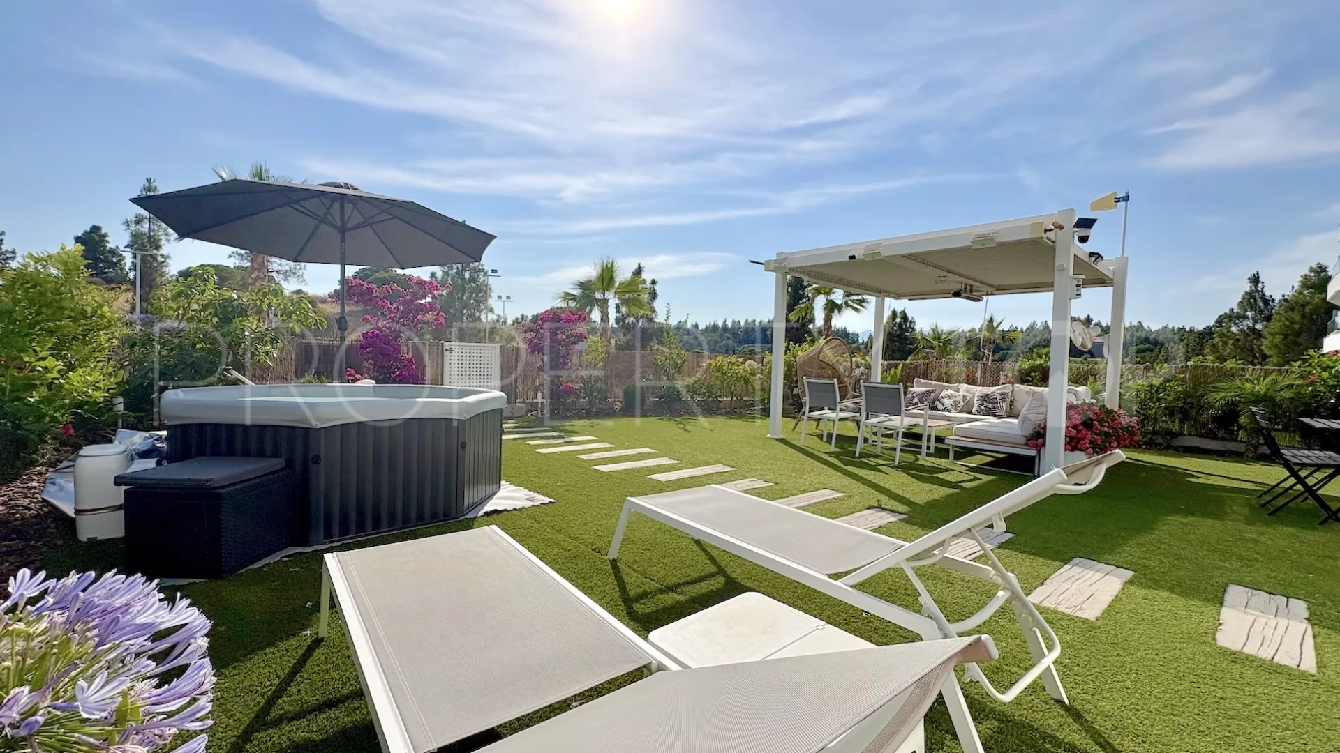Ground floor apartment for sale in El Chaparral