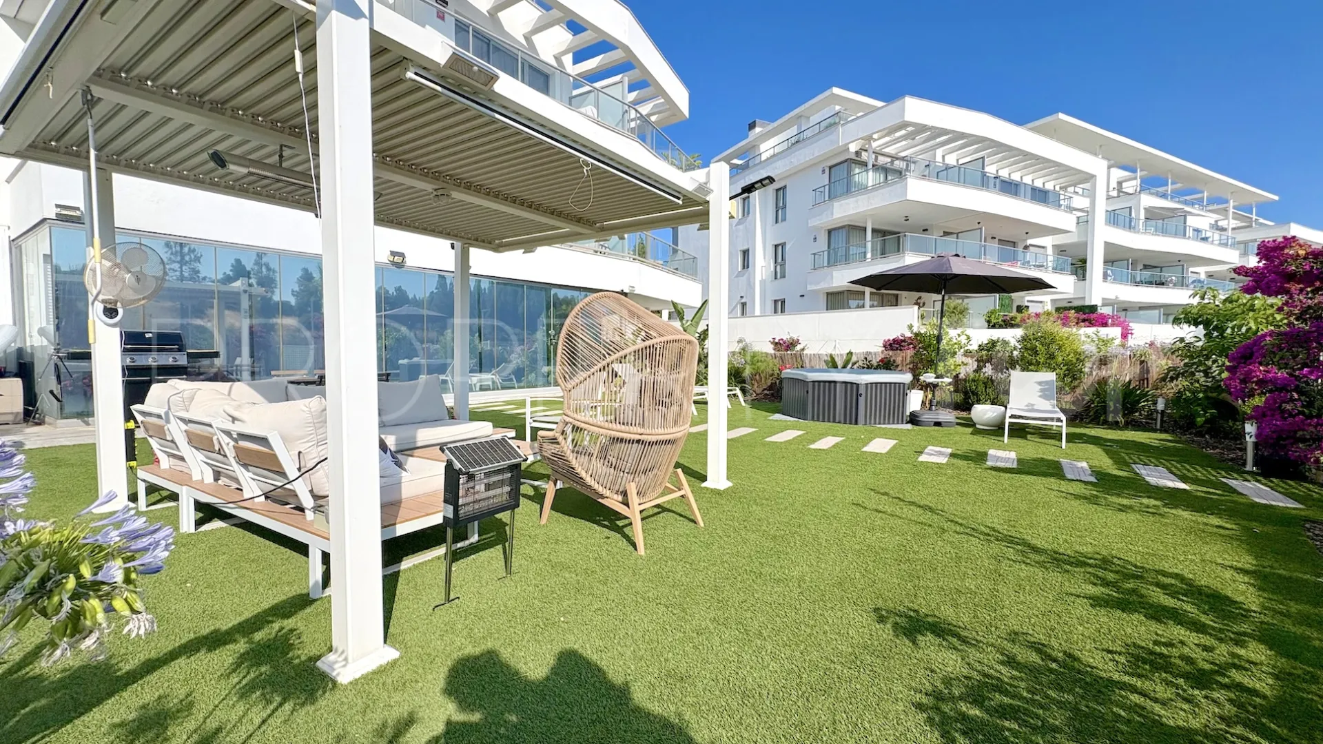 Ground floor apartment for sale in El Chaparral