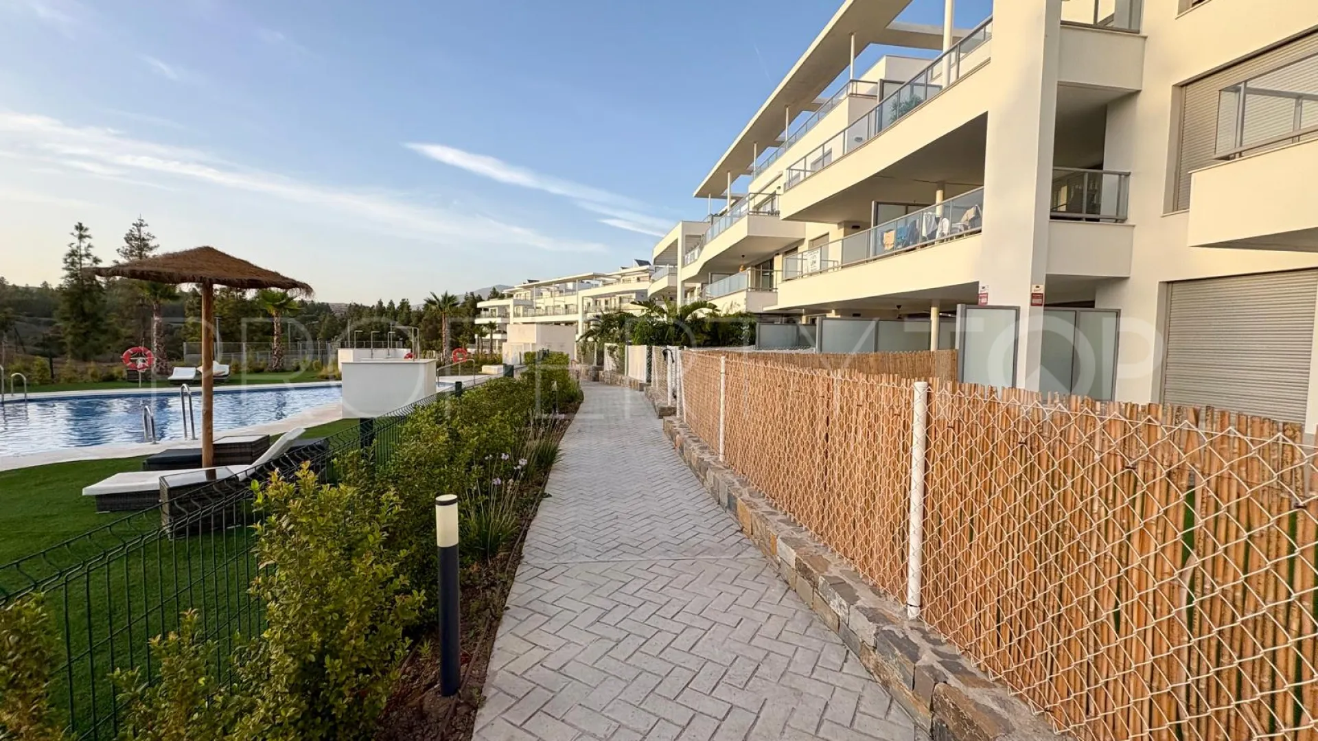 Ground floor apartment for sale in El Chaparral
