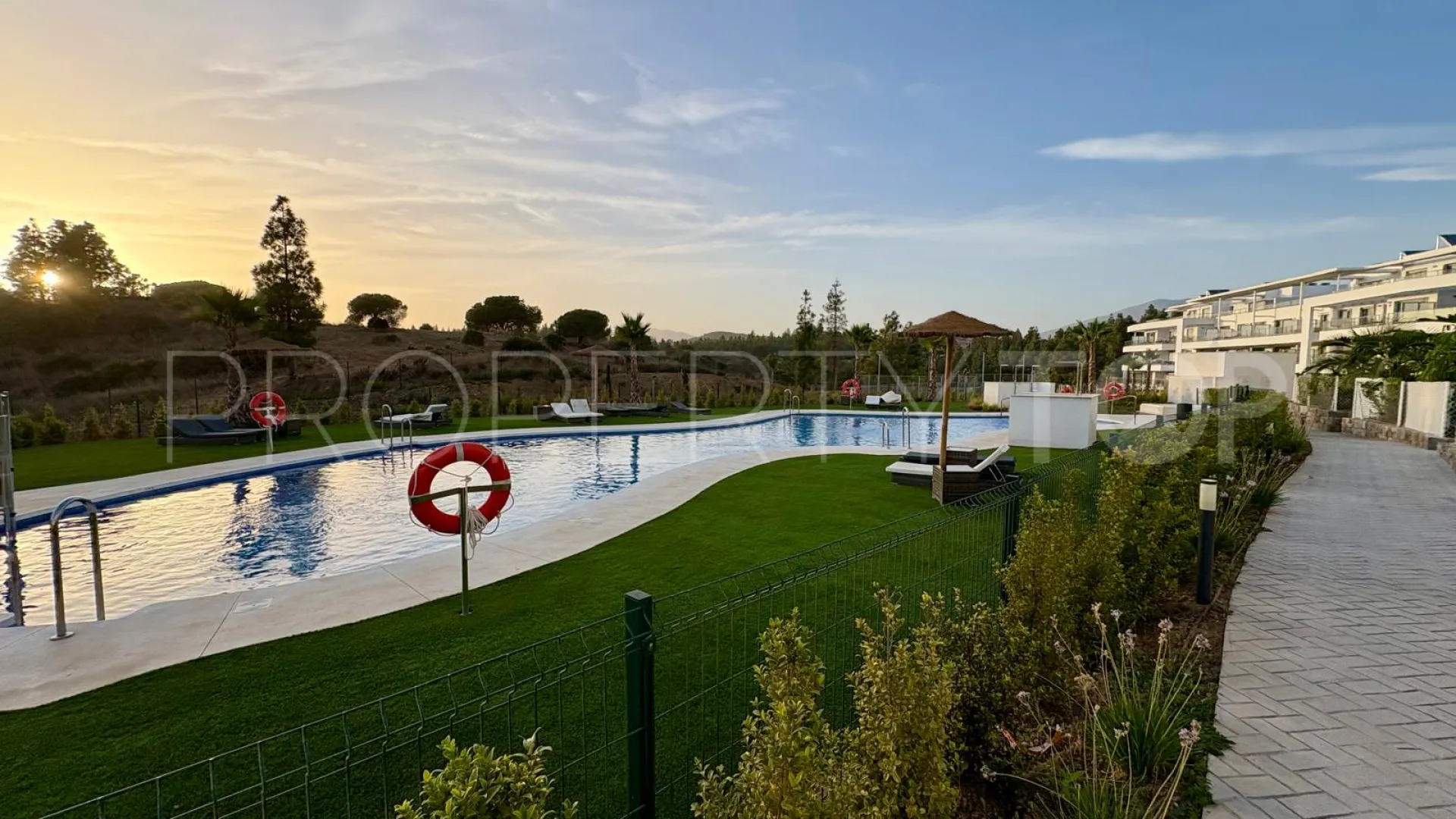 Ground floor apartment for sale in El Chaparral