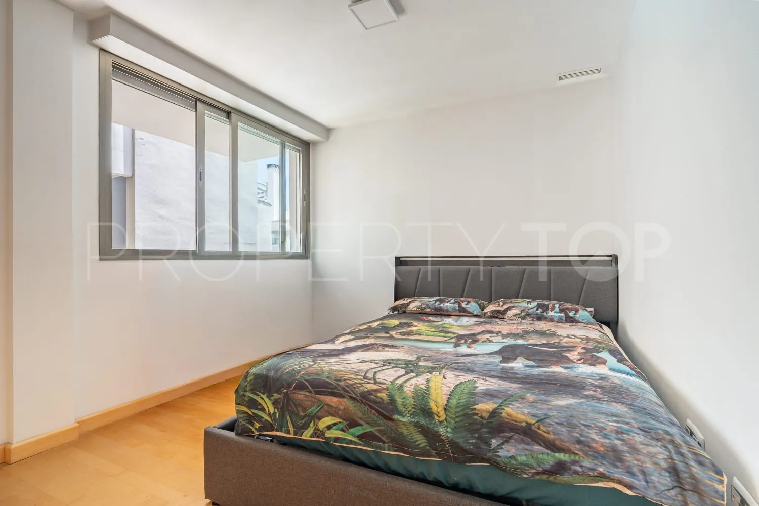 Duplex penthouse for sale in Cala de Mijas with 3 bedrooms