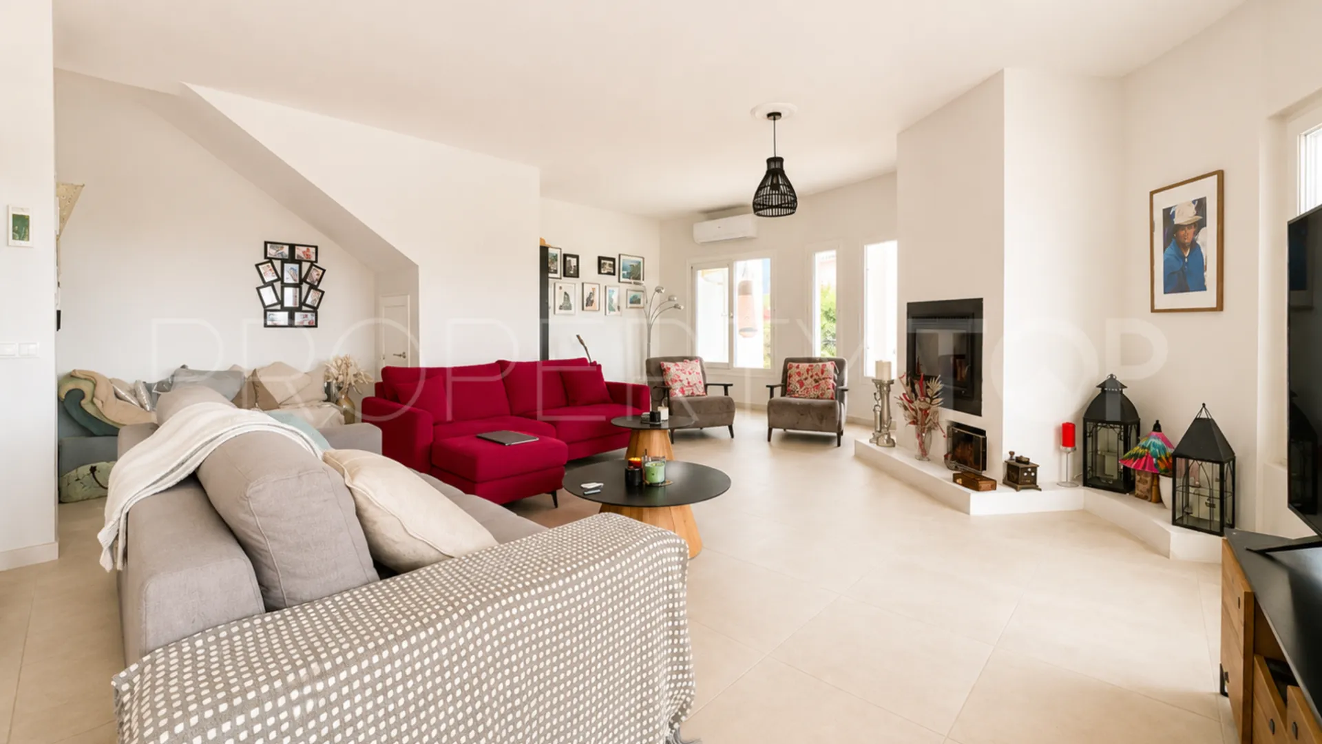 Las Farolas 6 bedrooms house for sale