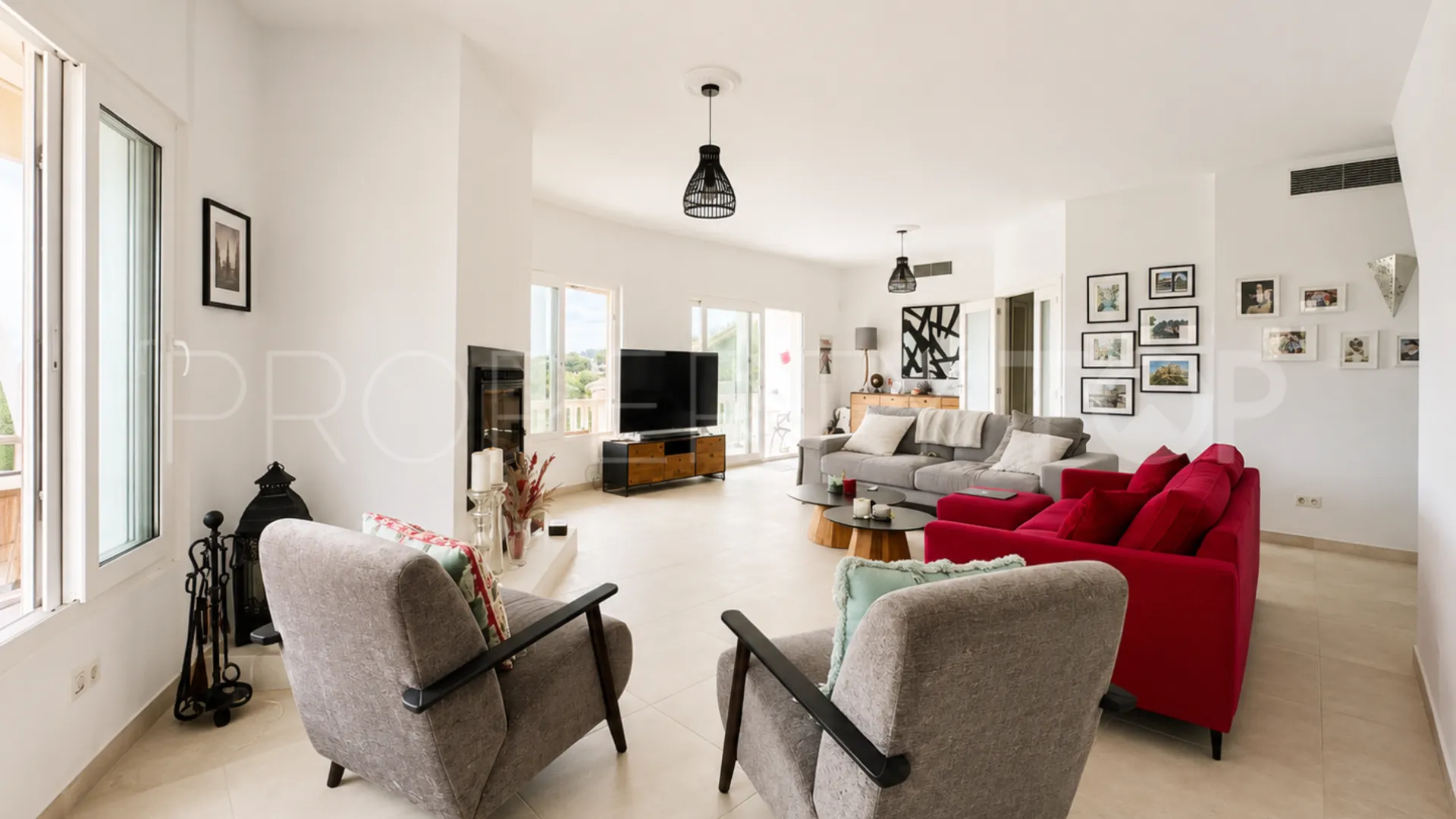 Las Farolas 6 bedrooms house for sale
