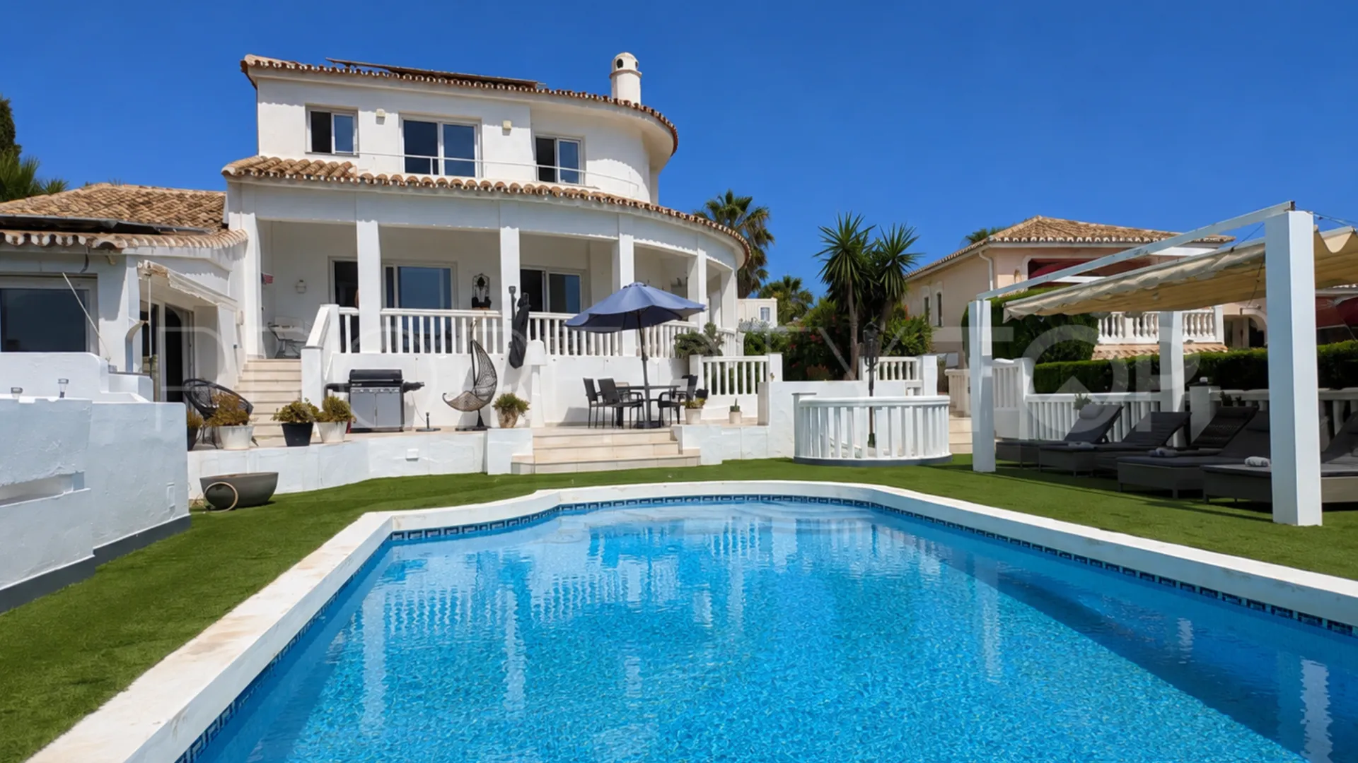 Las Farolas 6 bedrooms house for sale