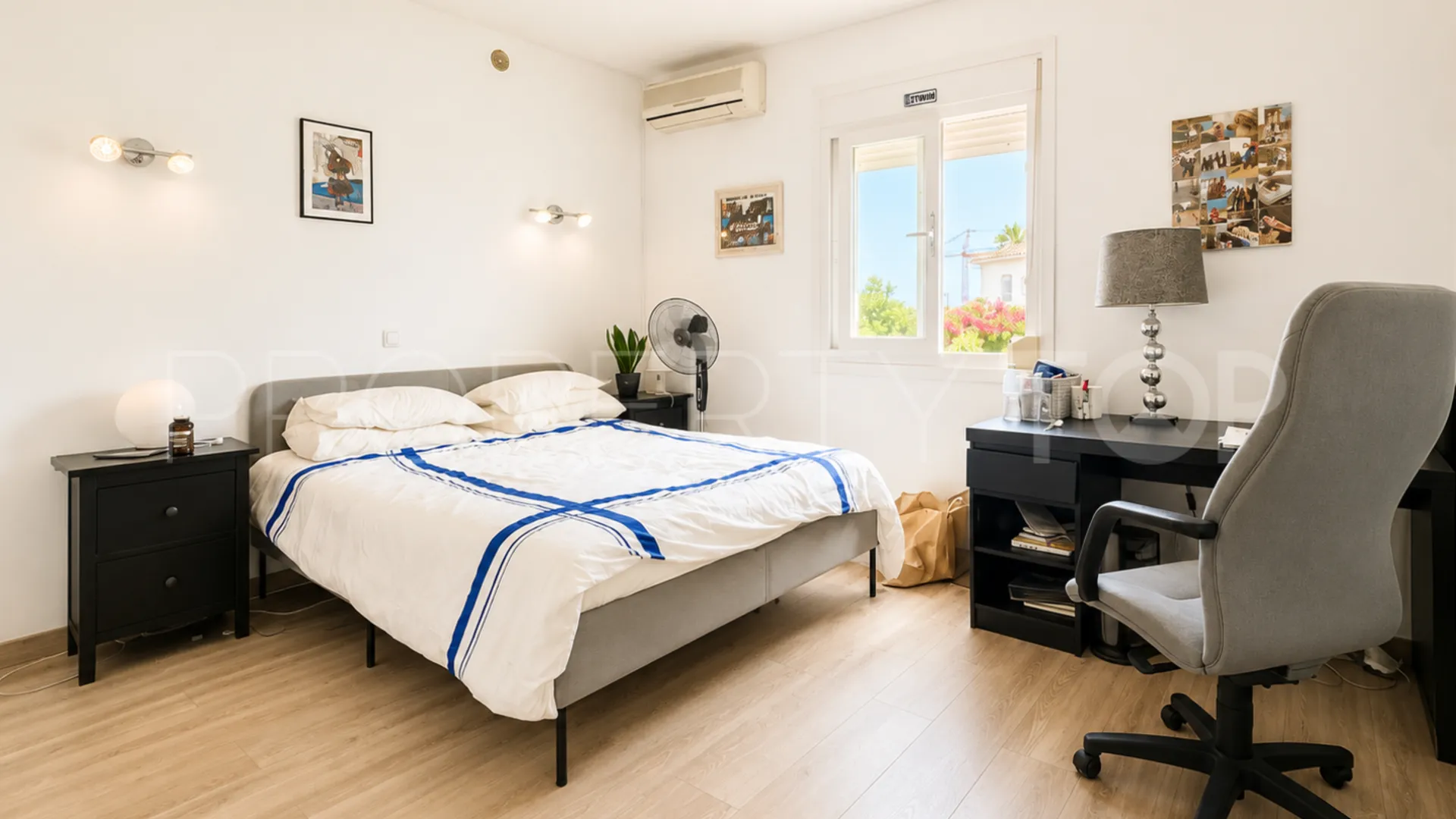Las Farolas 6 bedrooms house for sale
