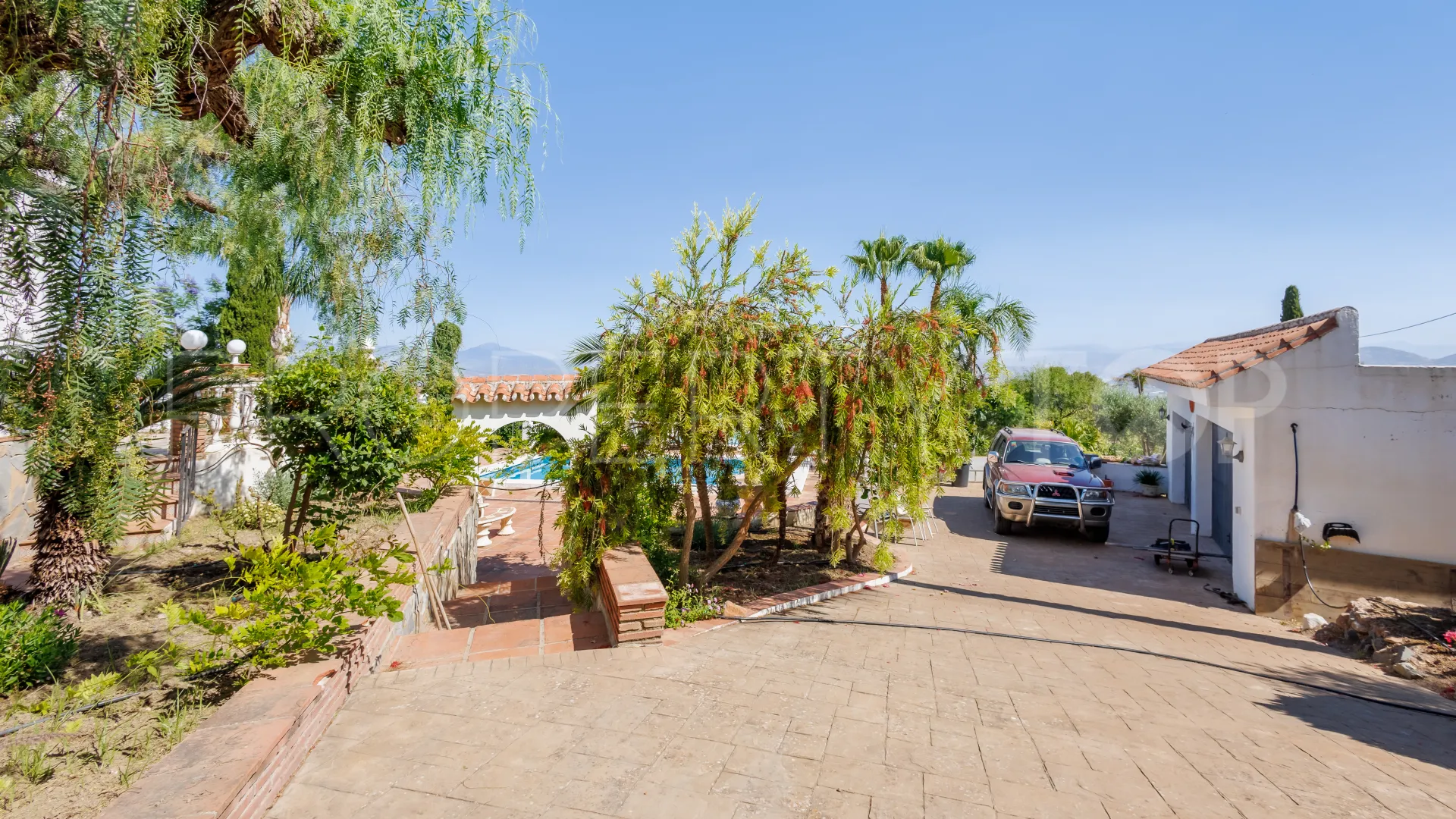 For sale Alhaurin el Grande 6 bedrooms villa