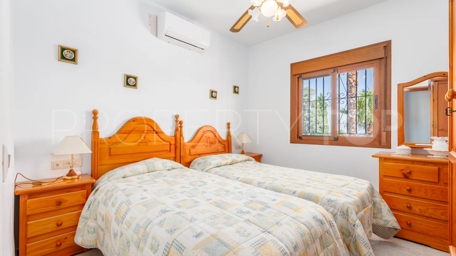 For sale Alhaurin el Grande 6 bedrooms villa
