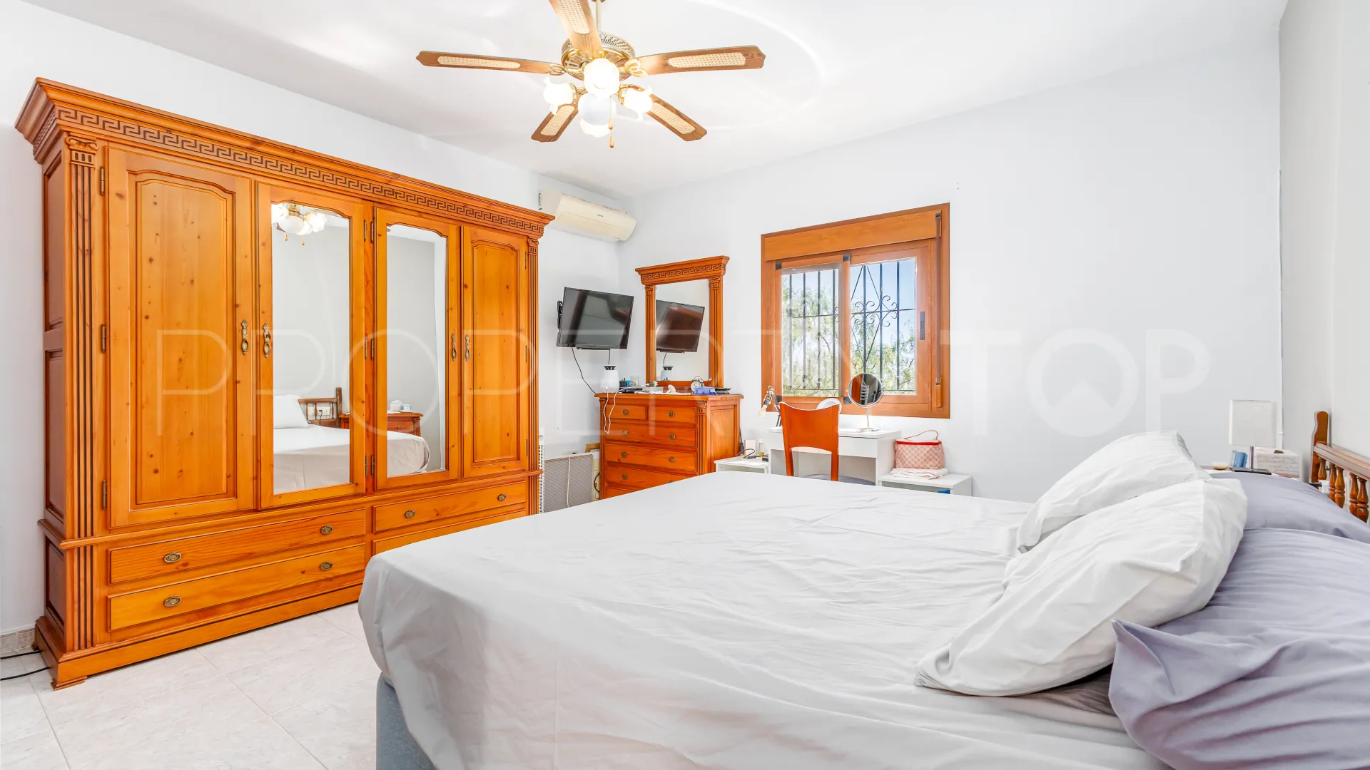 For sale Alhaurin el Grande 6 bedrooms villa