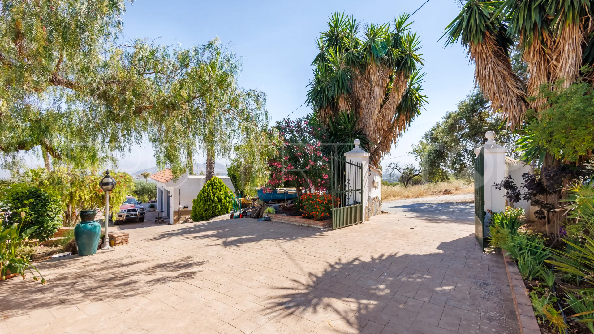 For sale Alhaurin el Grande 6 bedrooms villa