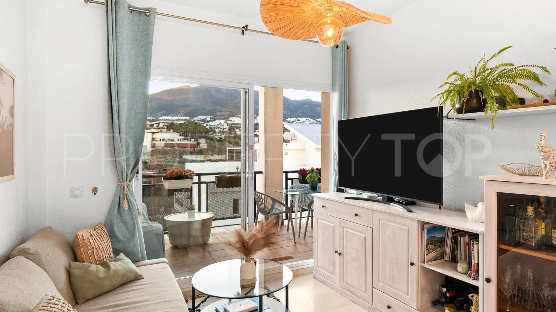 For sale penthouse in Torrequebrada