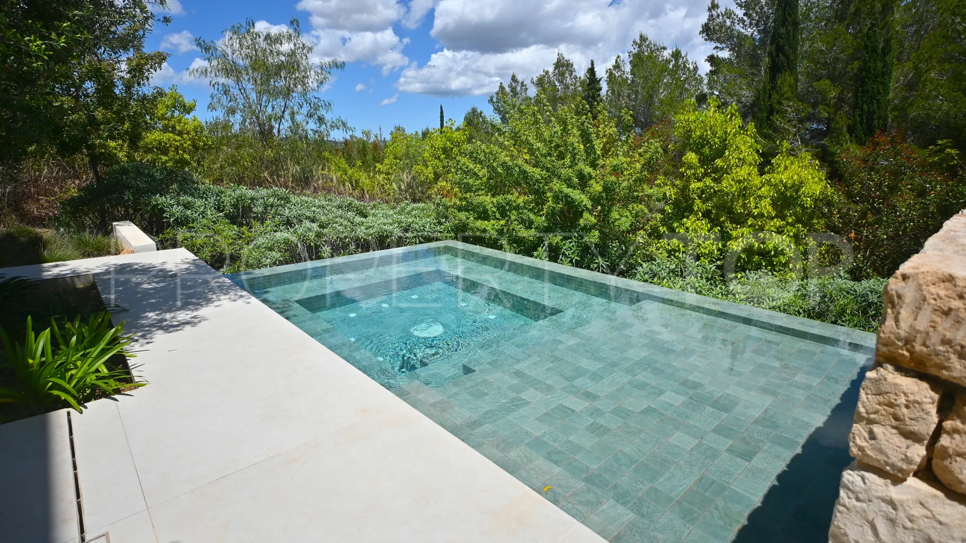 Roca Llisa 5 bedrooms villa for sale