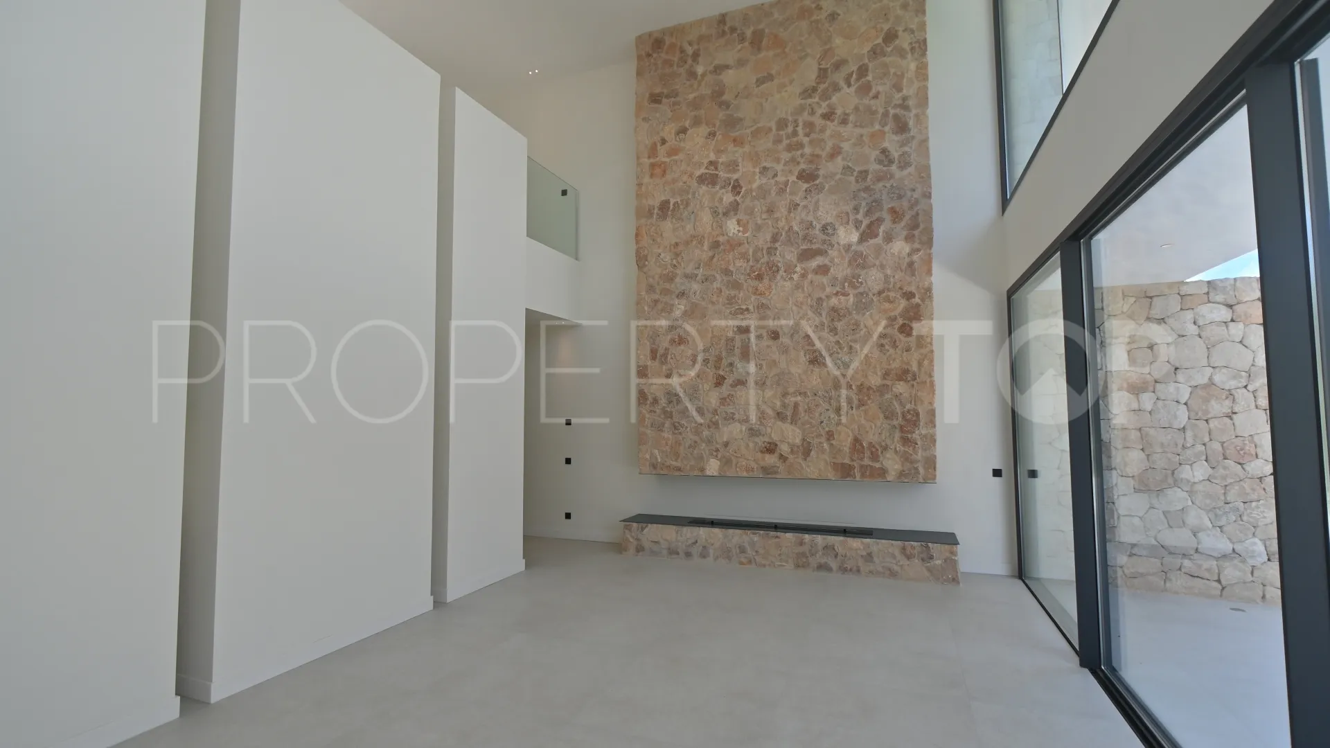 Roca Llisa 5 bedrooms villa for sale