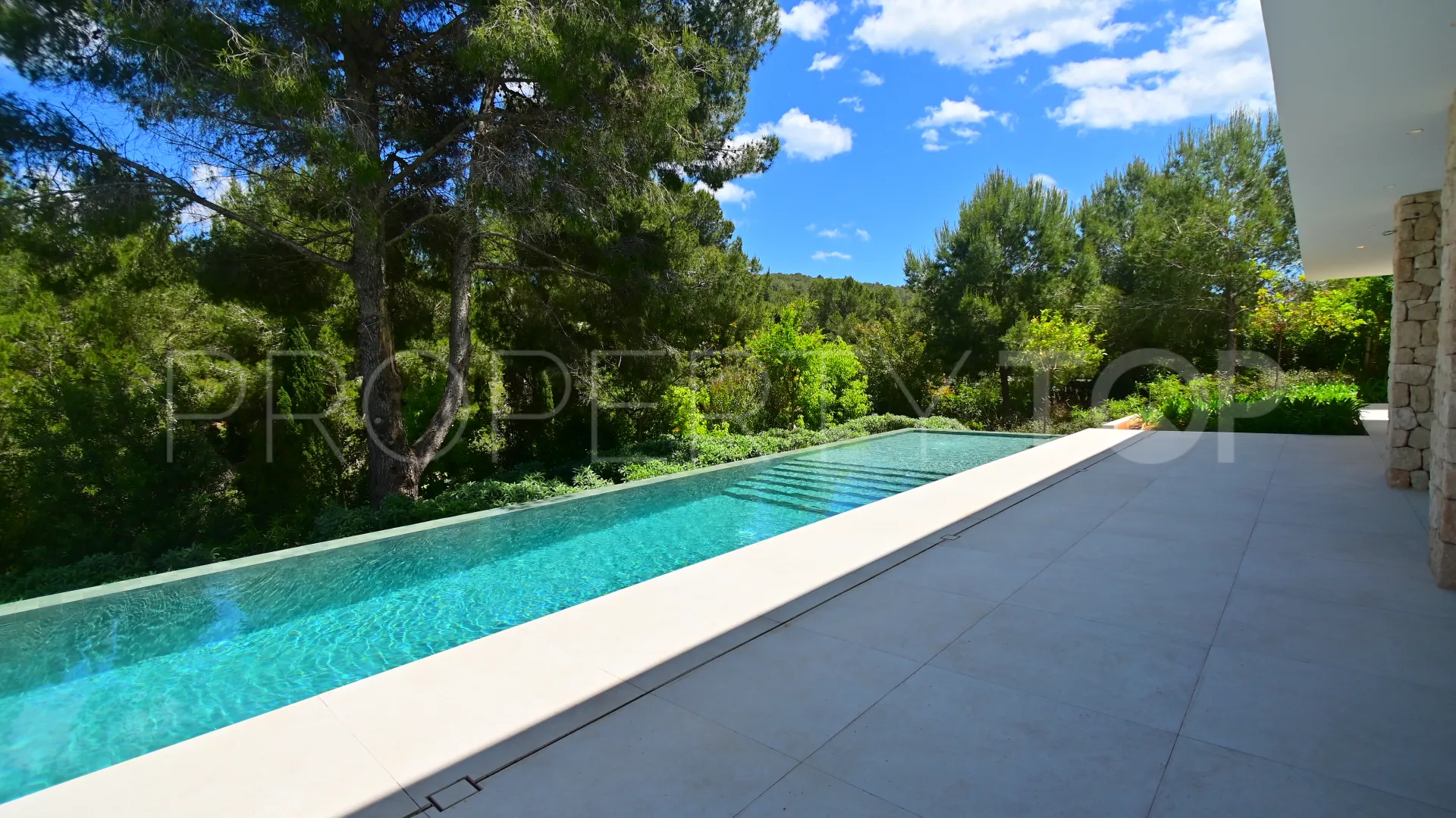 Roca Llisa 5 bedrooms villa for sale