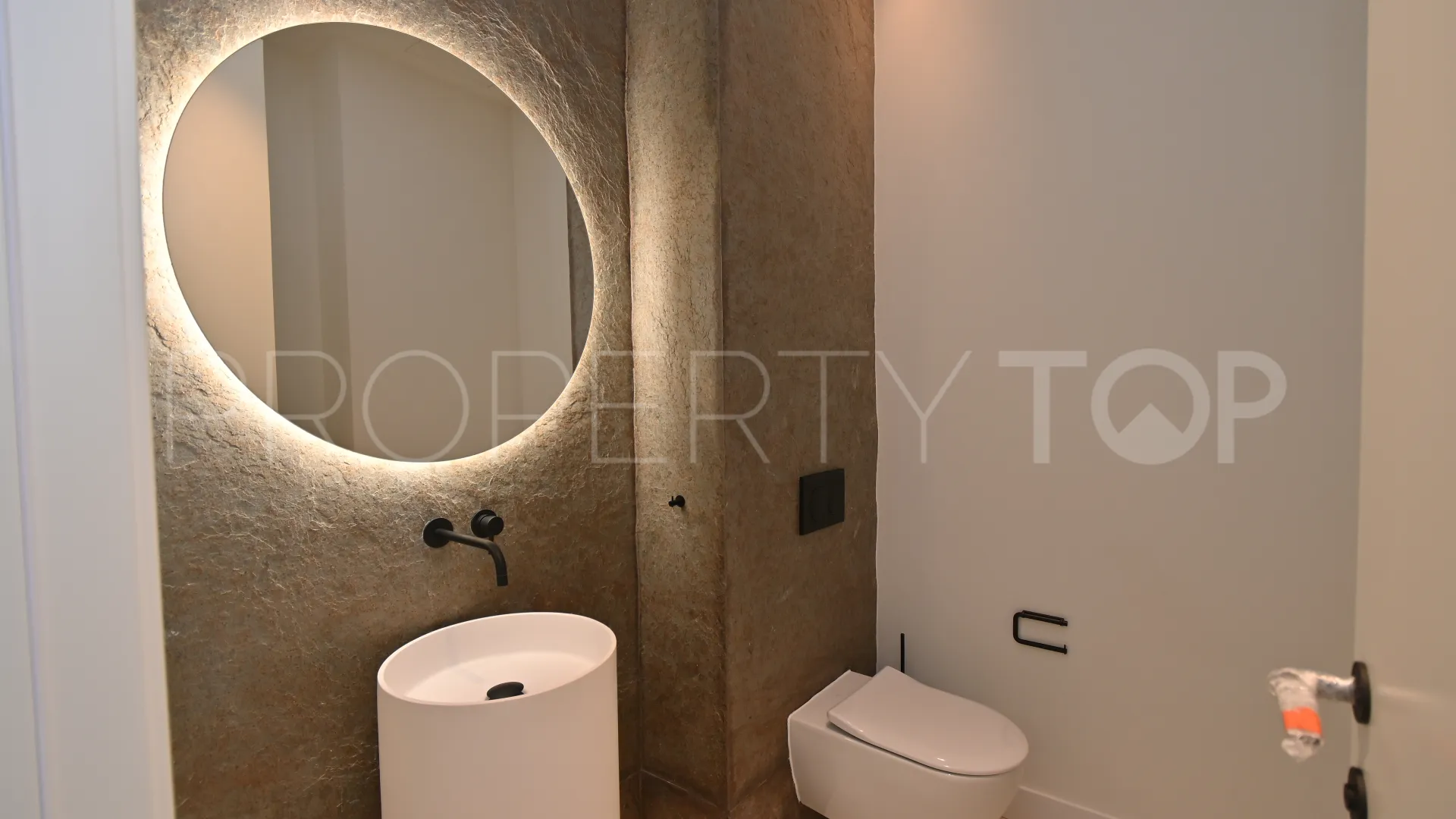 Roca Llisa 5 bedrooms villa for sale