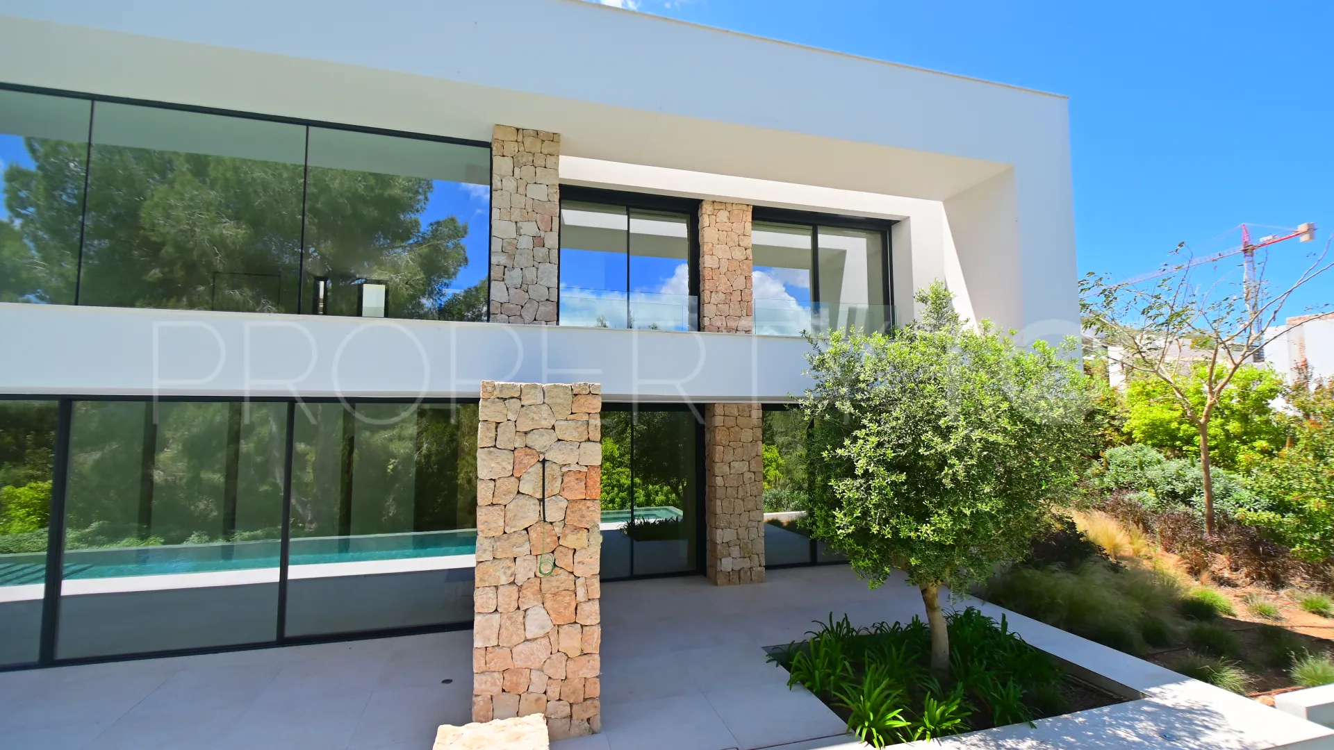 Roca Llisa 5 bedrooms villa for sale