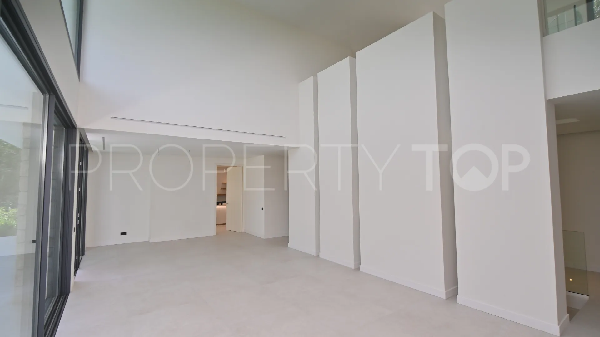 Roca Llisa 5 bedrooms villa for sale