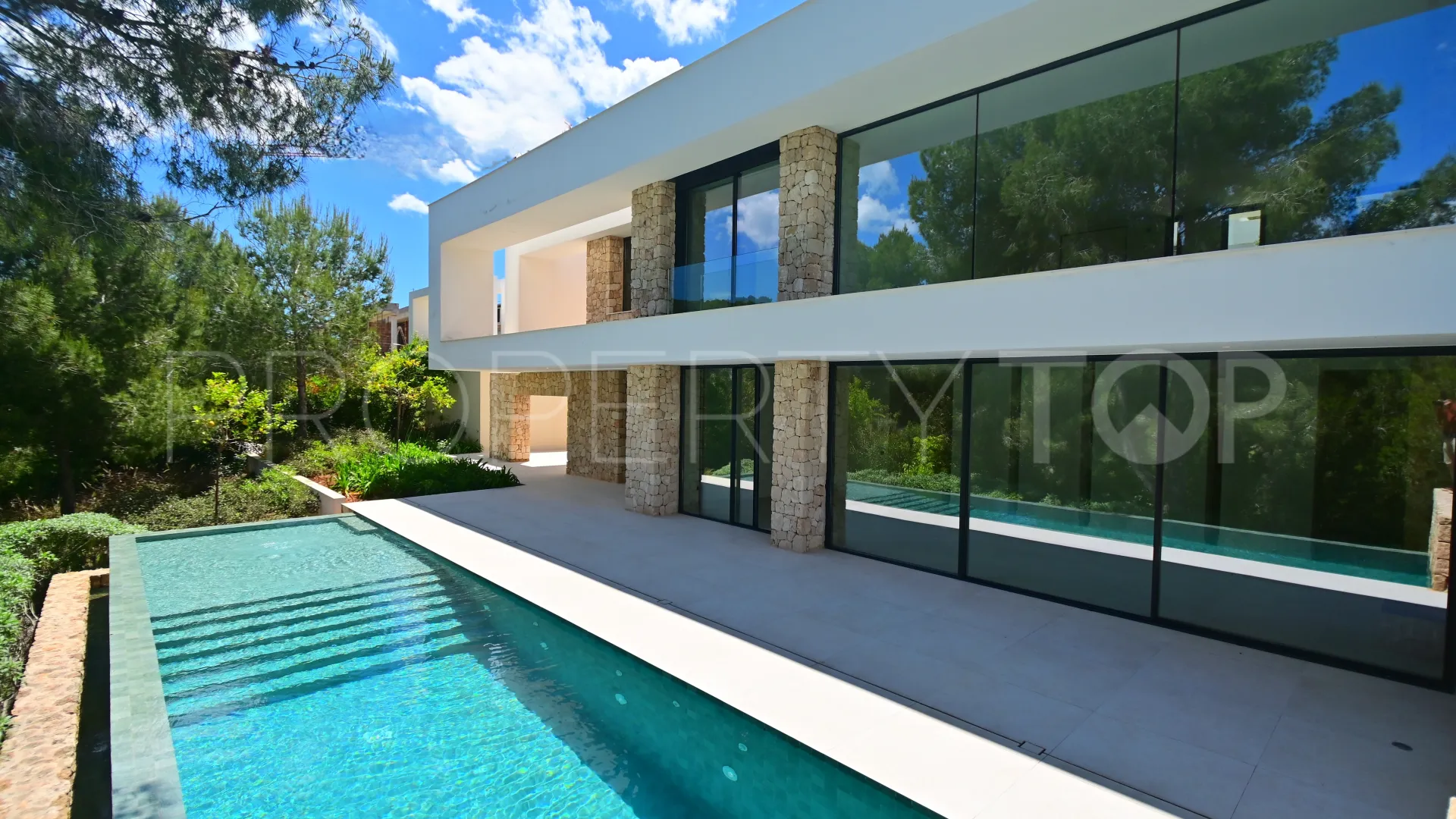 Roca Llisa 5 bedrooms villa for sale