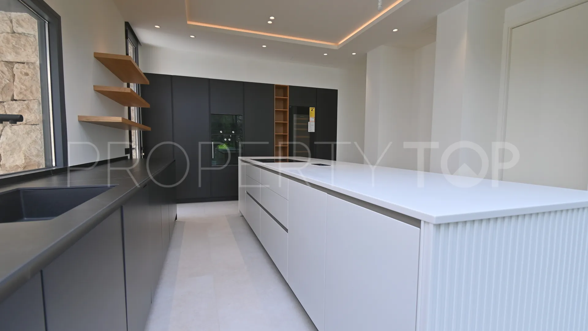 Roca Llisa 5 bedrooms villa for sale