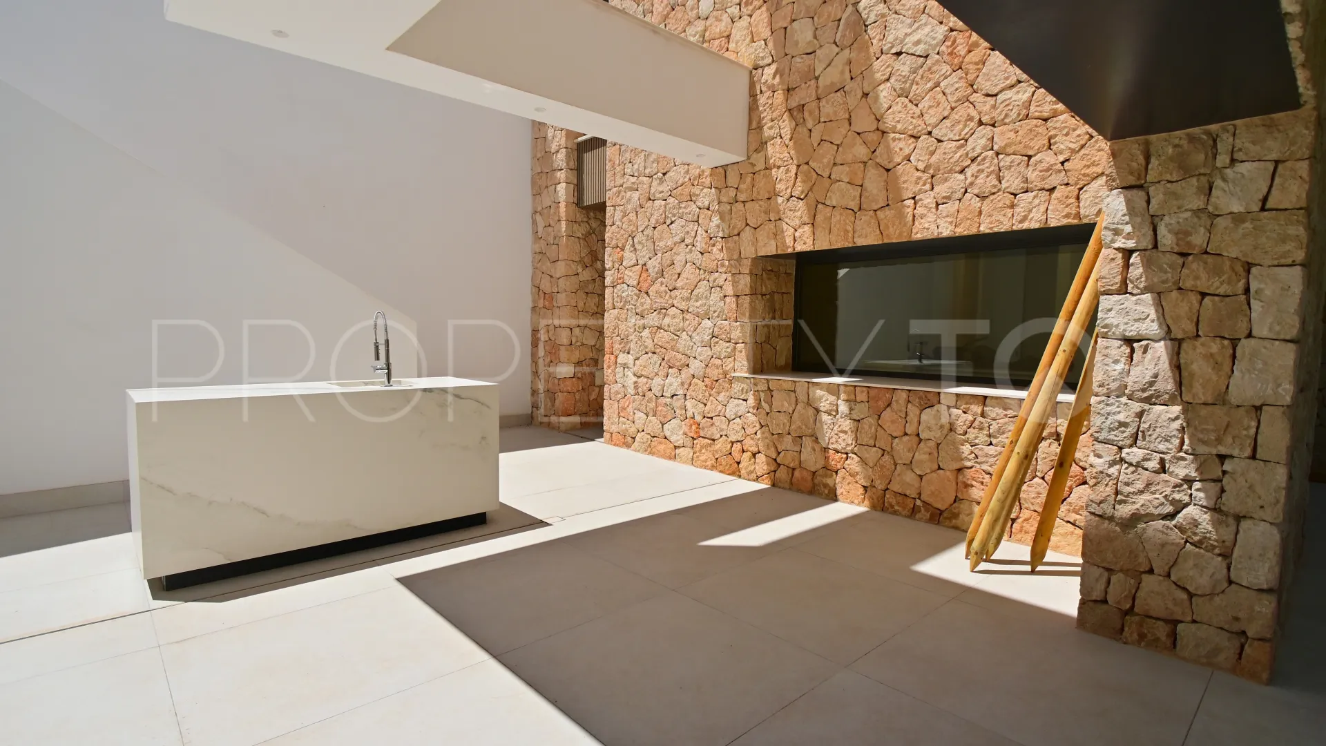 Roca Llisa 5 bedrooms villa for sale