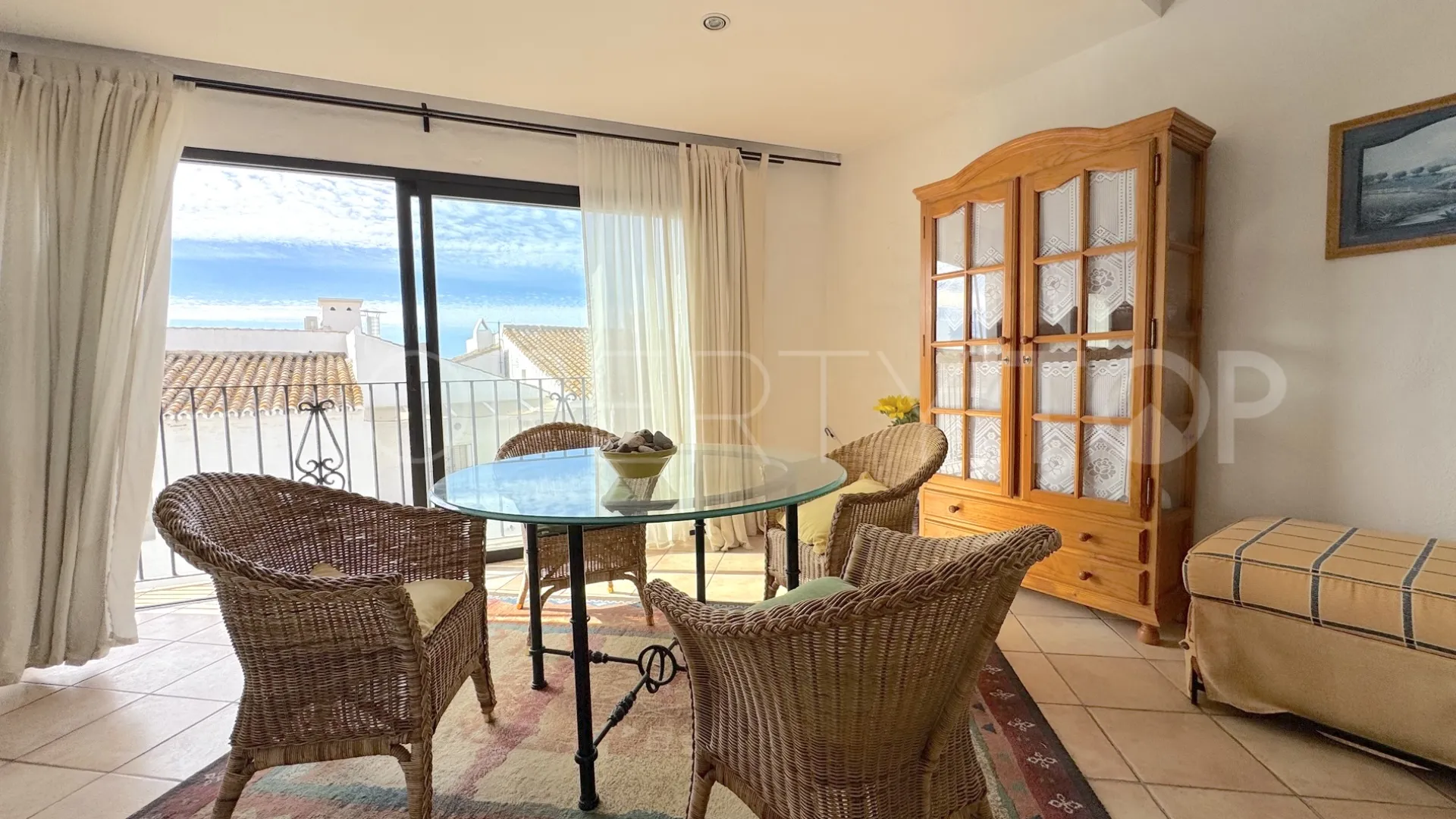 Comprar apartamento de 2 dormitorios en Marbella - Puerto Banus