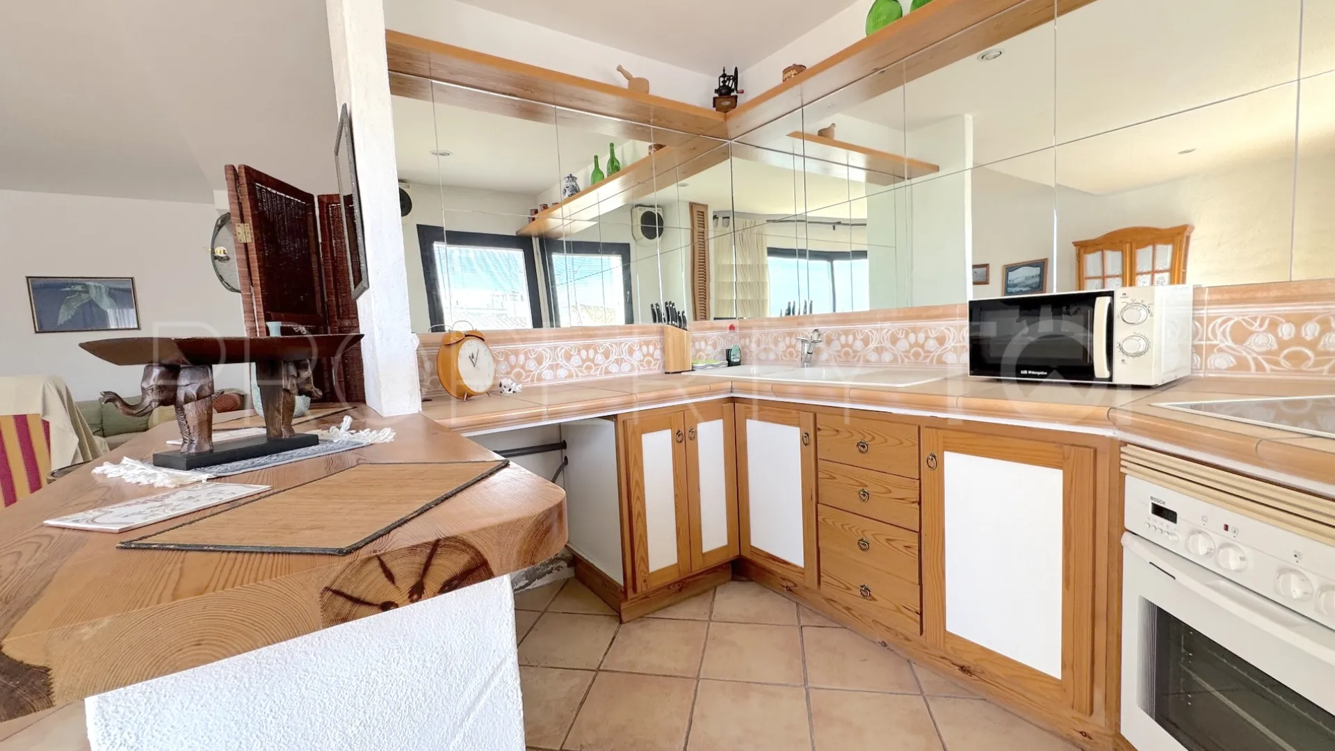 Comprar apartamento de 2 dormitorios en Marbella - Puerto Banus