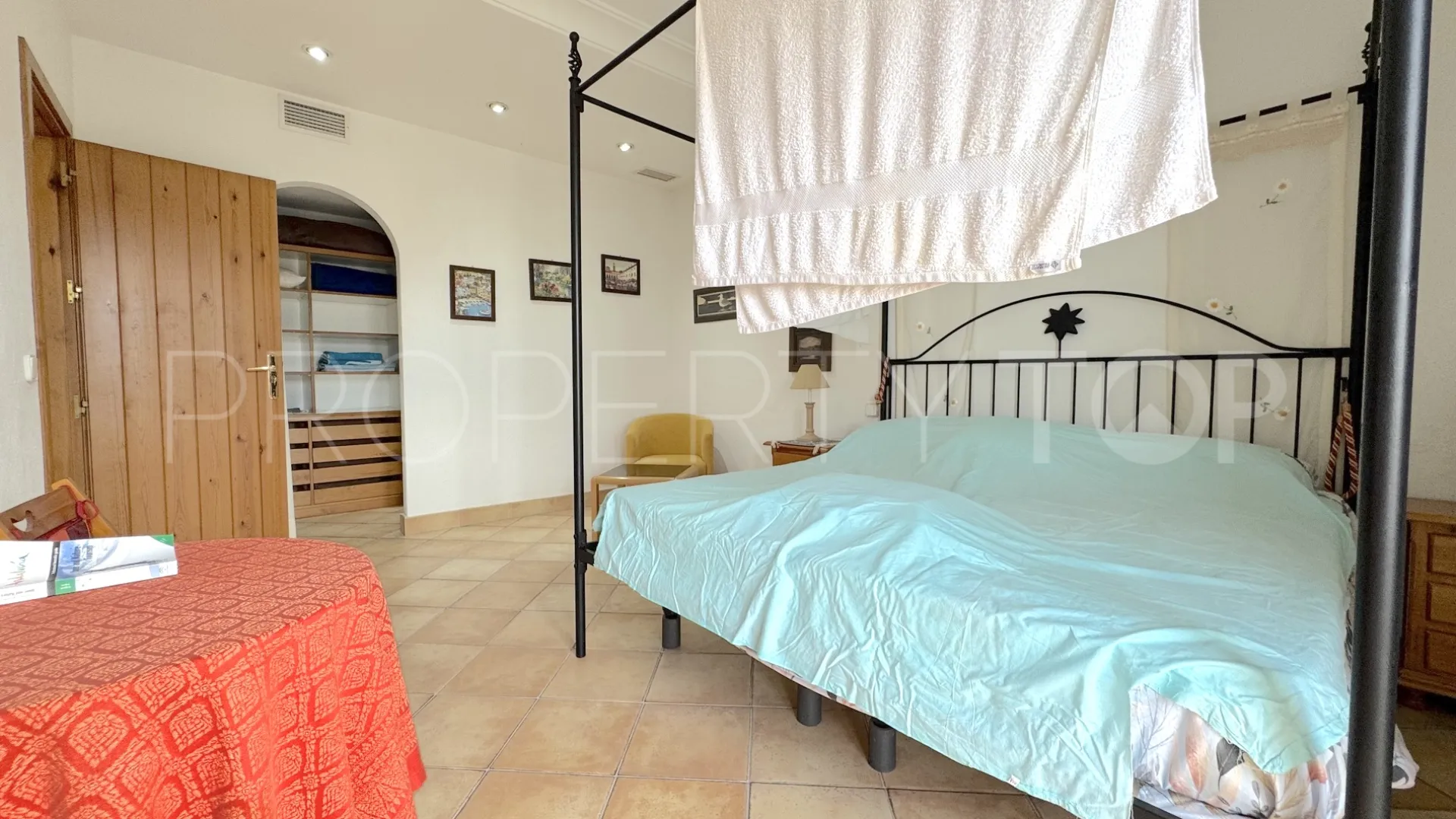 Comprar apartamento de 2 dormitorios en Marbella - Puerto Banus