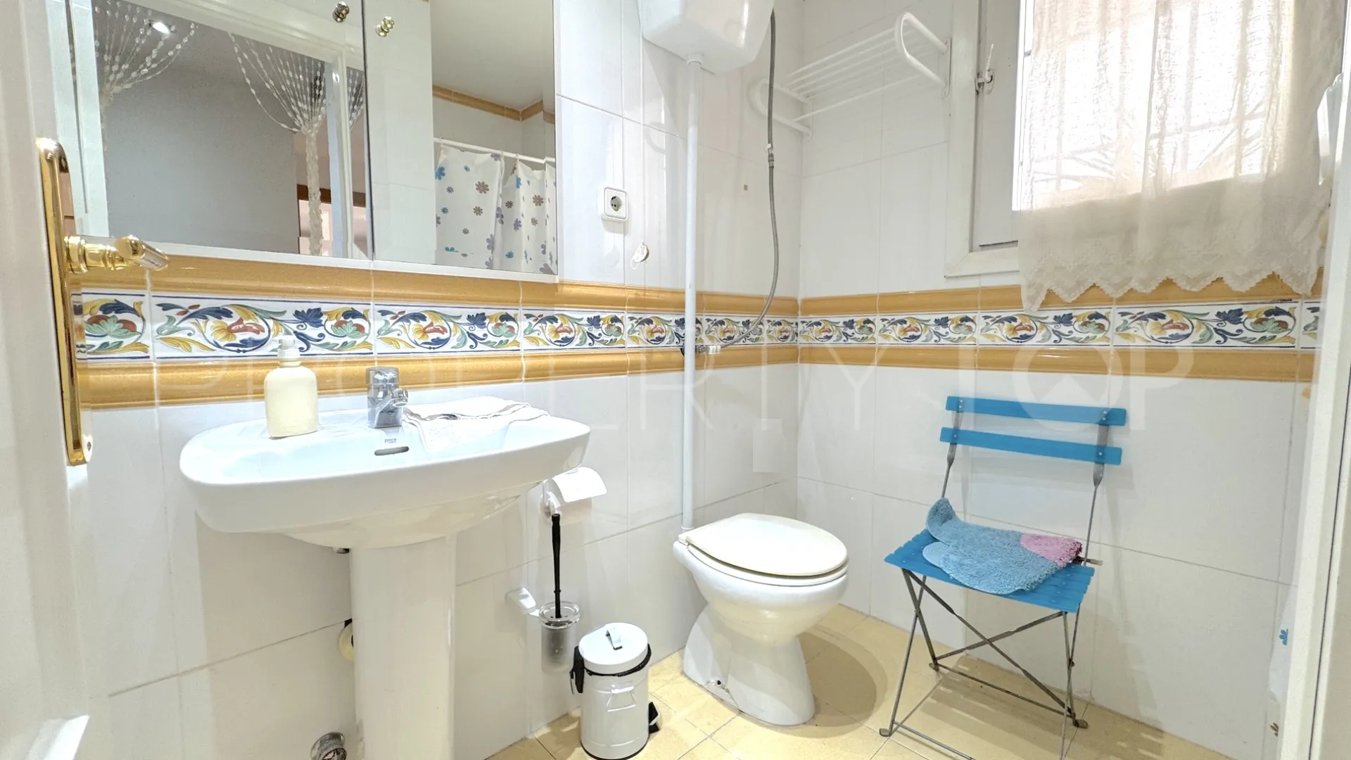 Comprar apartamento de 2 dormitorios en Marbella - Puerto Banus