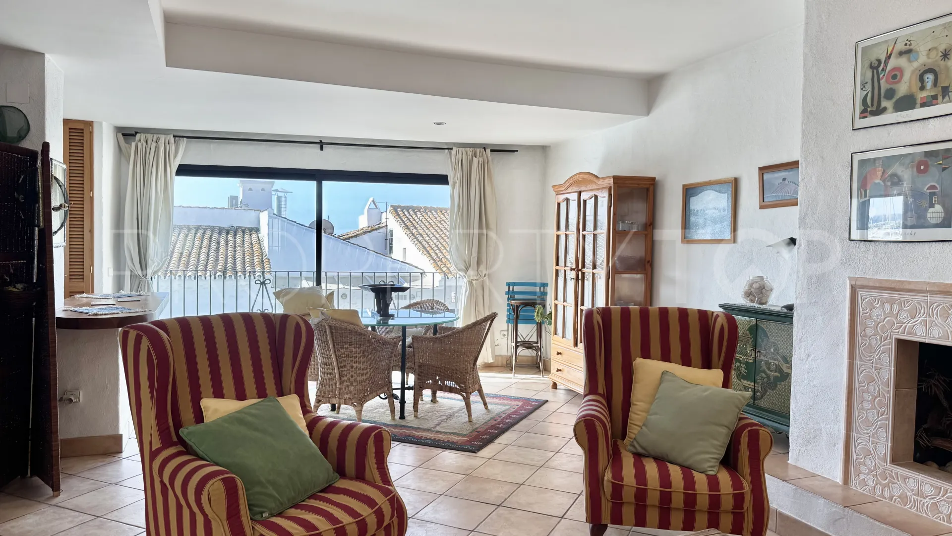 Comprar apartamento de 2 dormitorios en Marbella - Puerto Banus