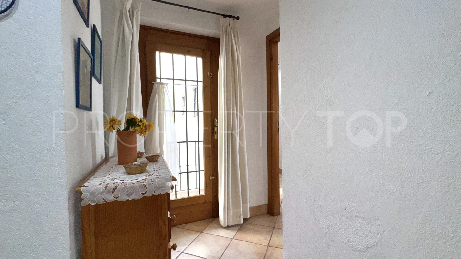 Comprar apartamento de 2 dormitorios en Marbella - Puerto Banus