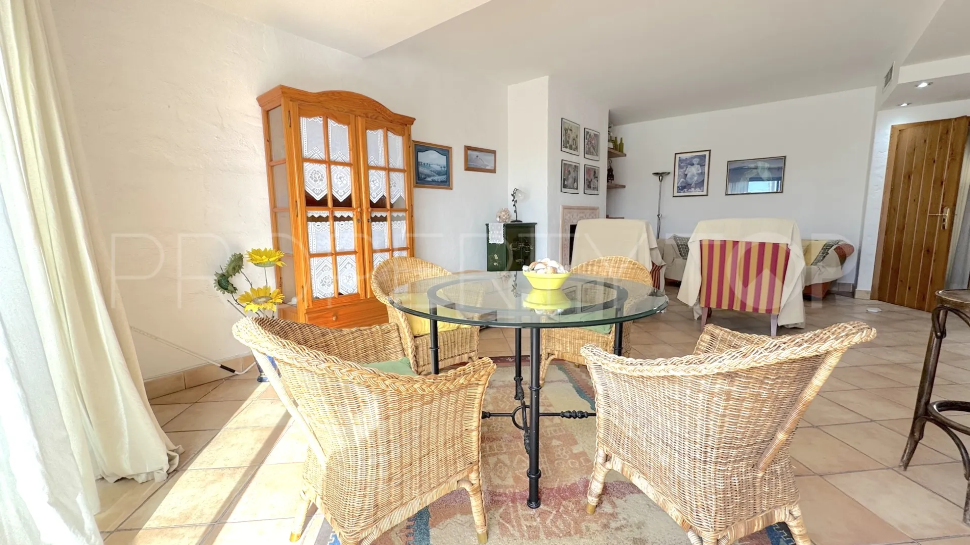 Comprar apartamento de 2 dormitorios en Marbella - Puerto Banus