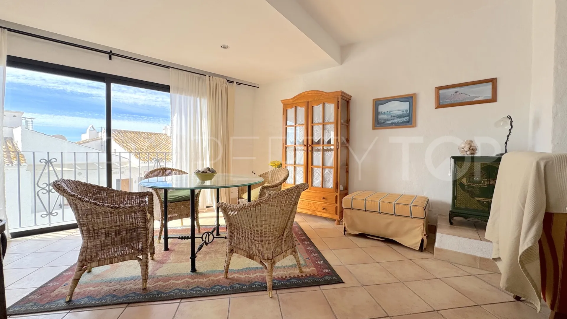 Comprar apartamento de 2 dormitorios en Marbella - Puerto Banus