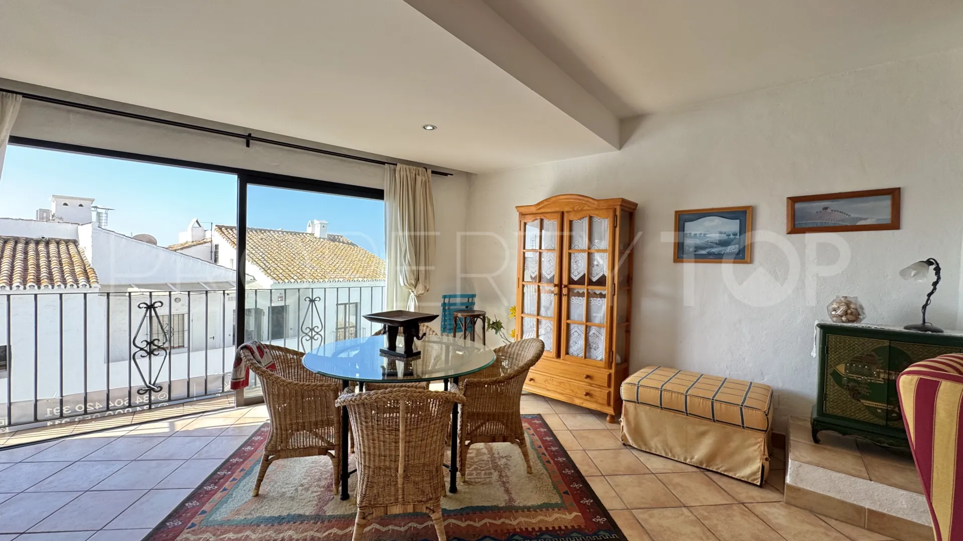 Comprar apartamento de 2 dormitorios en Marbella - Puerto Banus