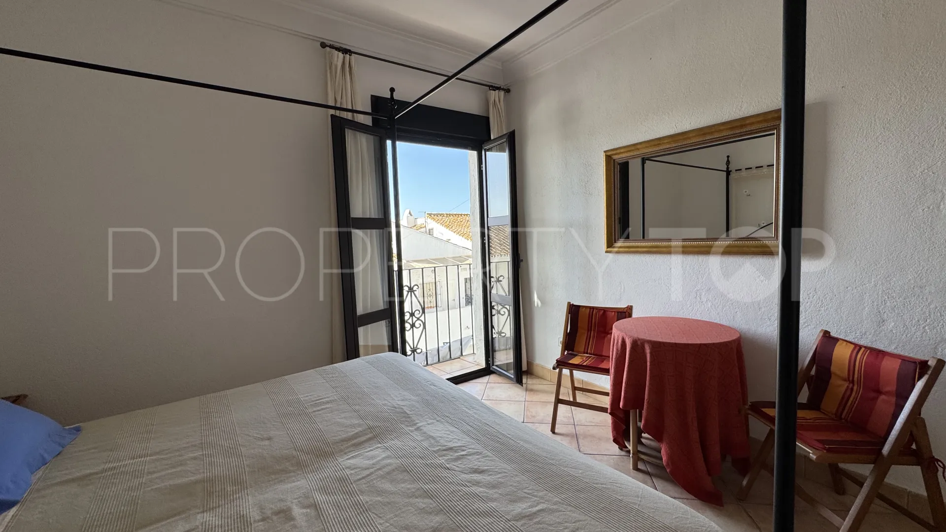 Comprar apartamento de 2 dormitorios en Marbella - Puerto Banus
