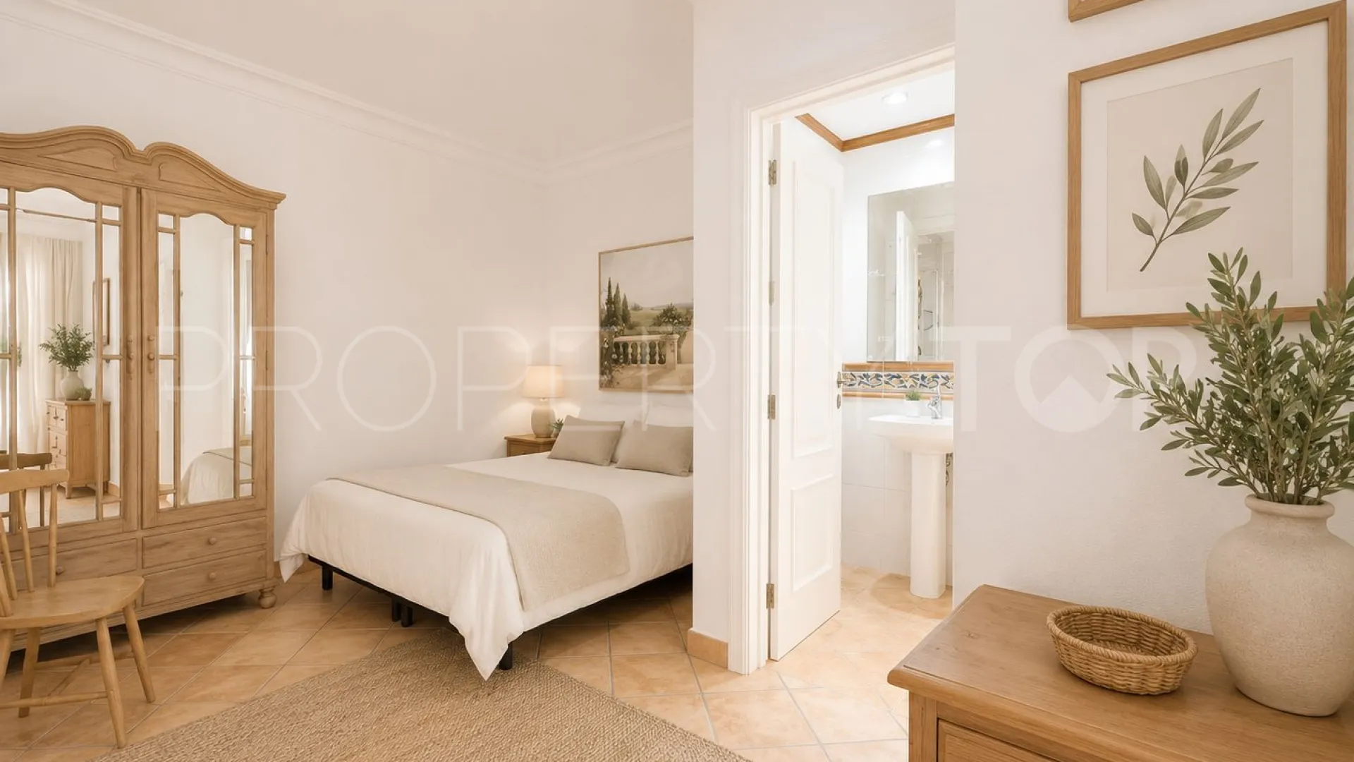 Comprar apartamento de 2 dormitorios en Marbella - Puerto Banus