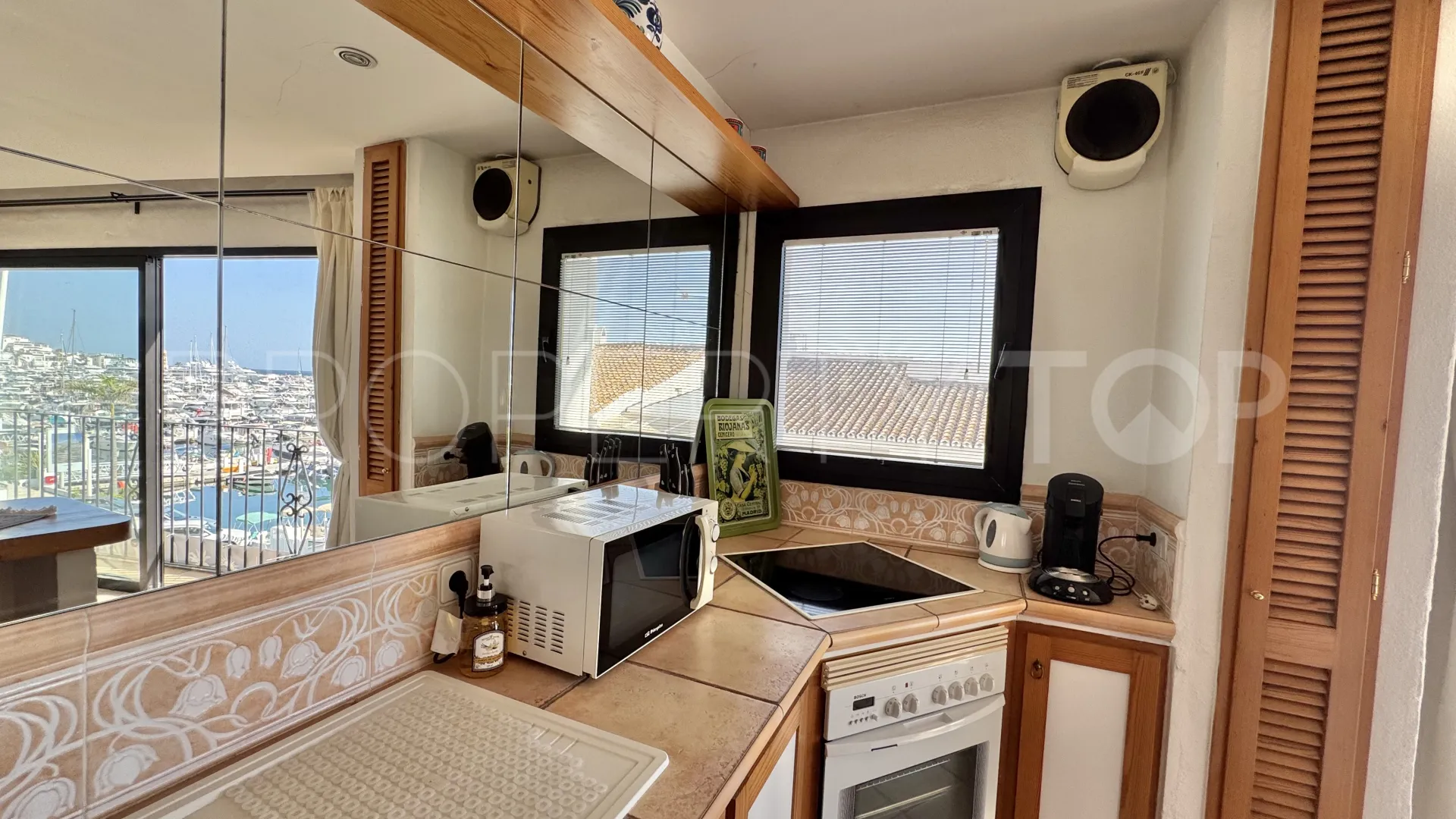 Comprar apartamento de 2 dormitorios en Marbella - Puerto Banus