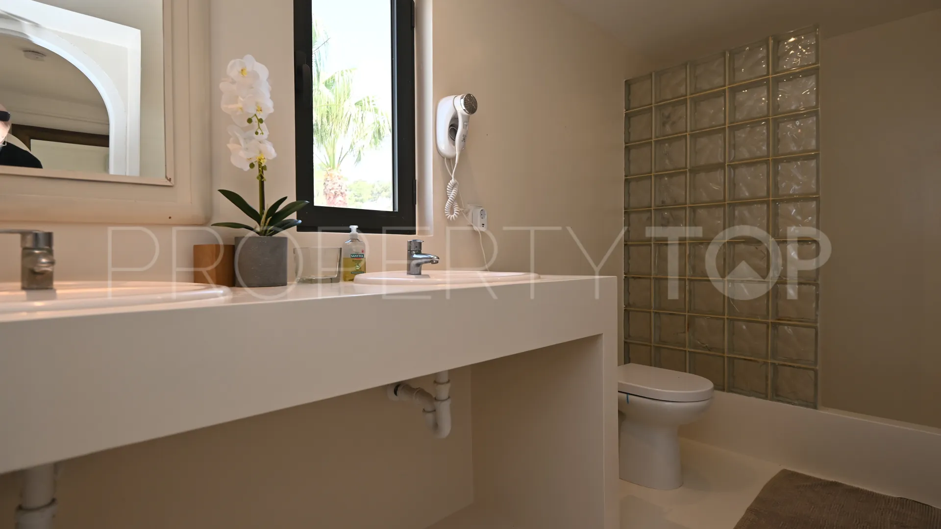 Villa de 15 dormitorios a la venta en Cap Martinet