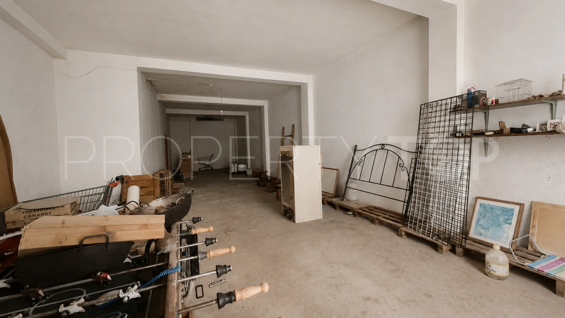 Edificio singular en venta en Roquetas de Mar con 18 dormitorios
