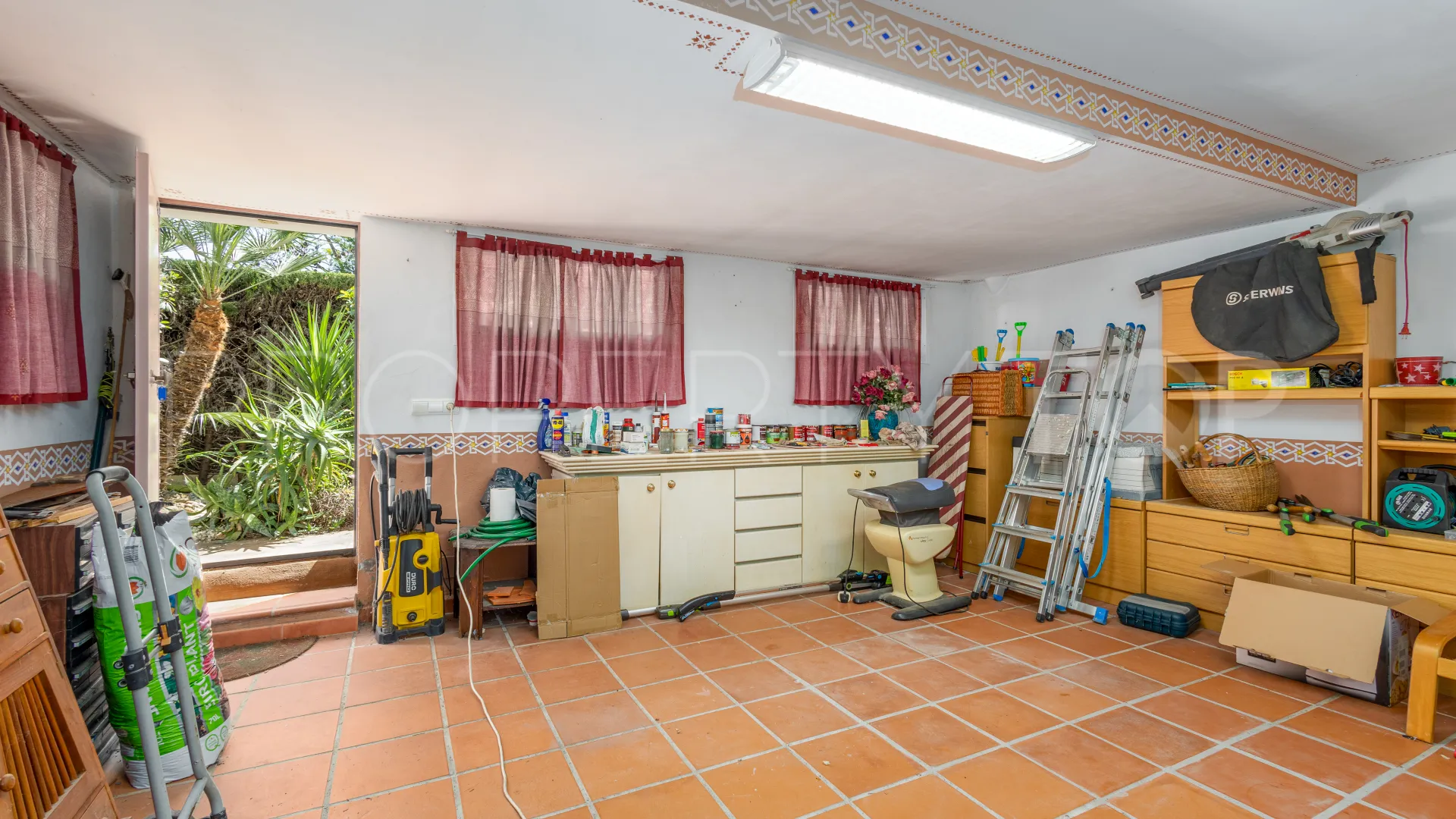 4 bedrooms villa for sale in Coin