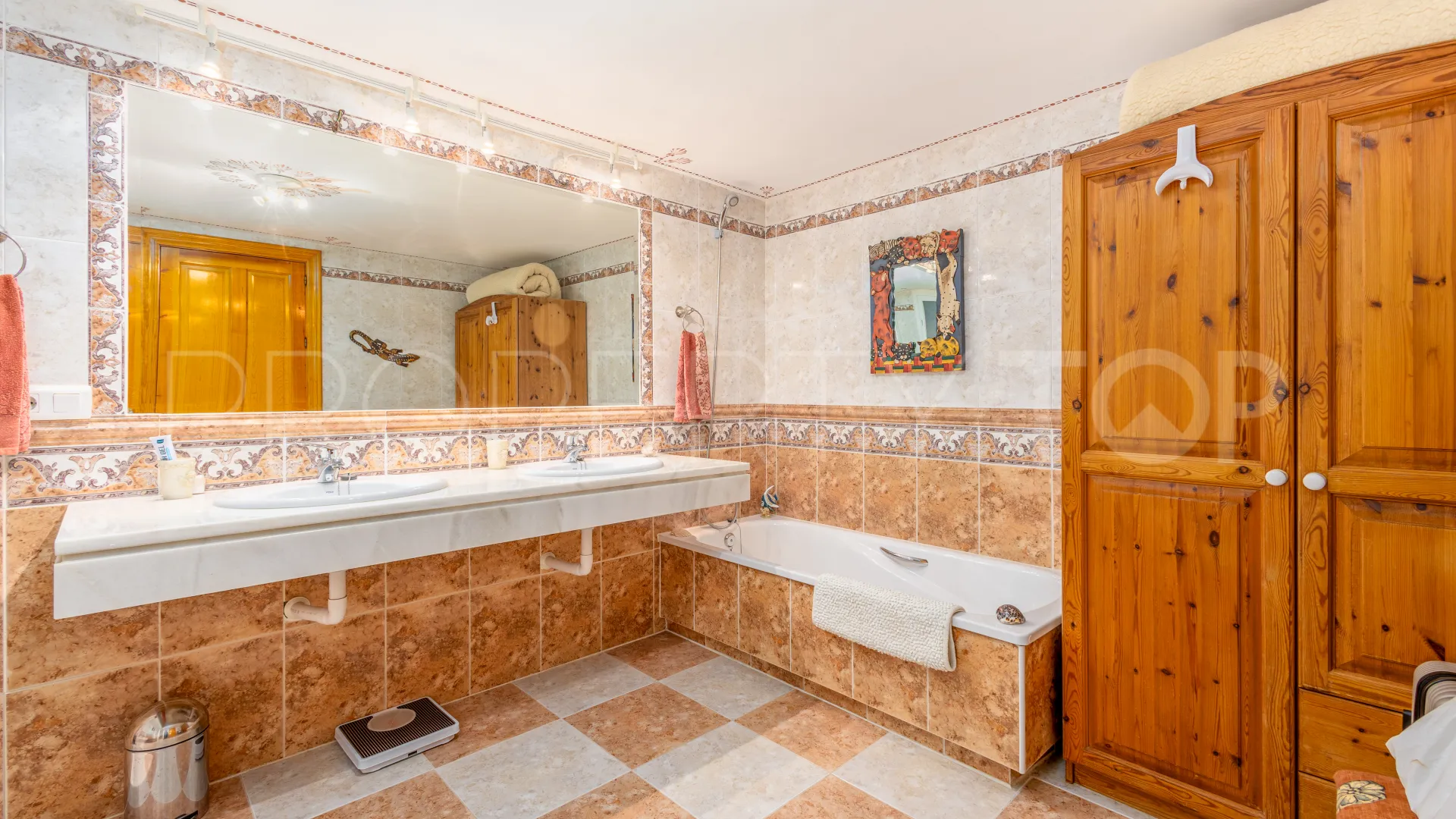 4 bedrooms villa for sale in Coin