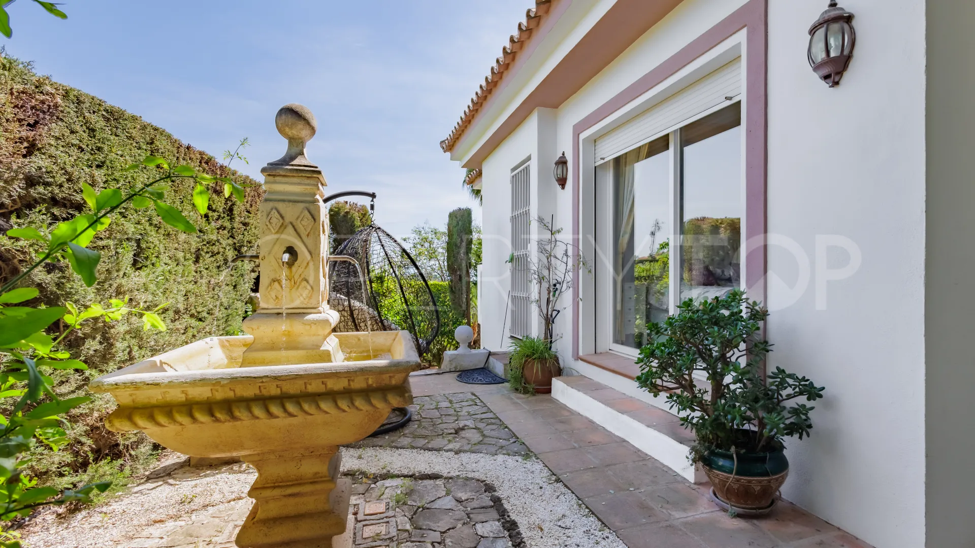 4 bedrooms villa for sale in Coin