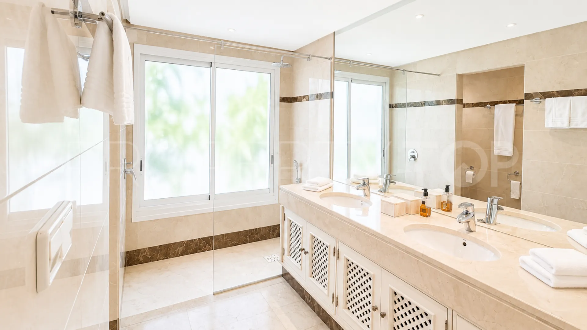 Duplex penthouse for sale in Marbella - Puerto Banus with 3 bedrooms